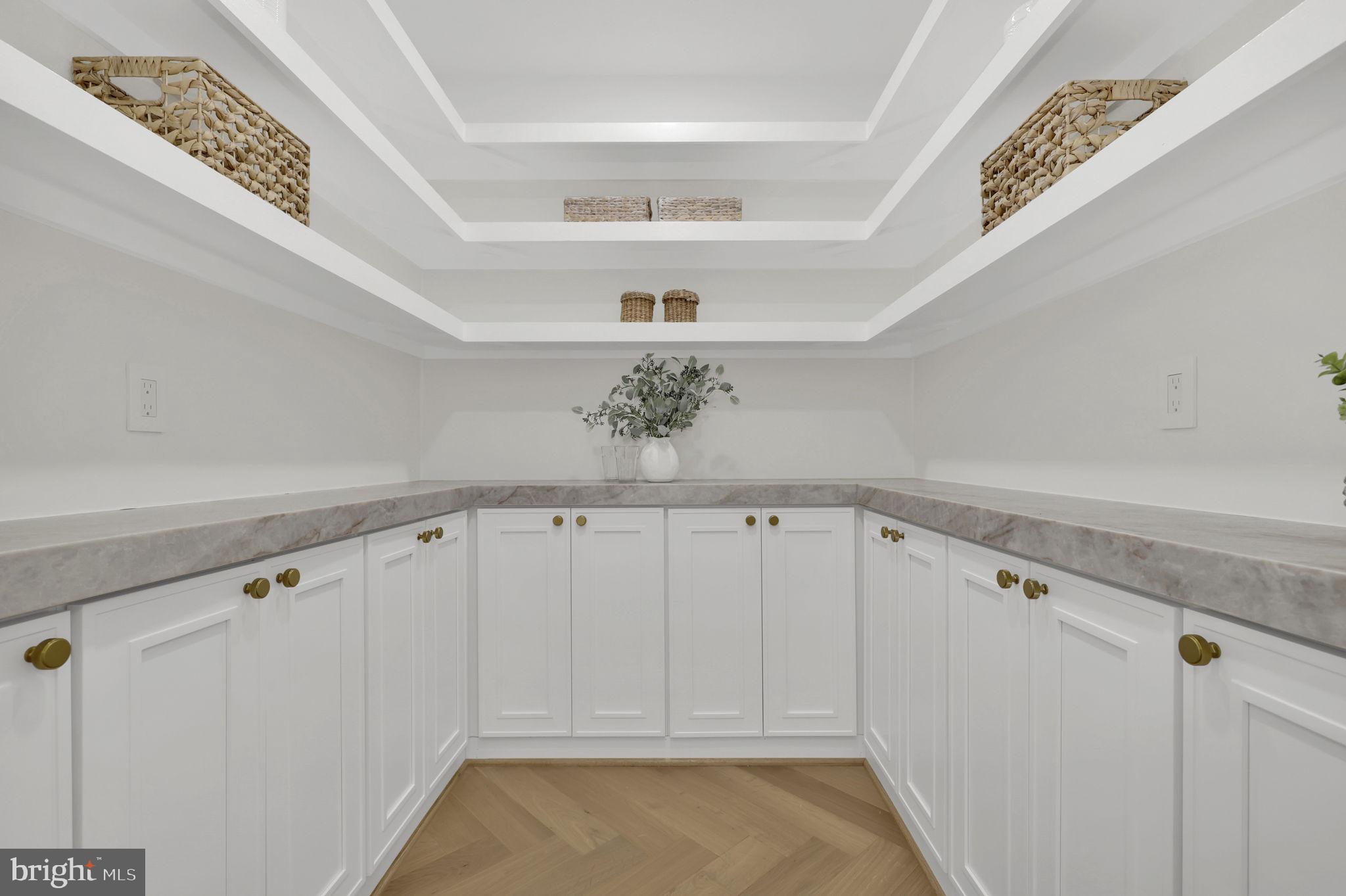 FOX HILLS - Residential