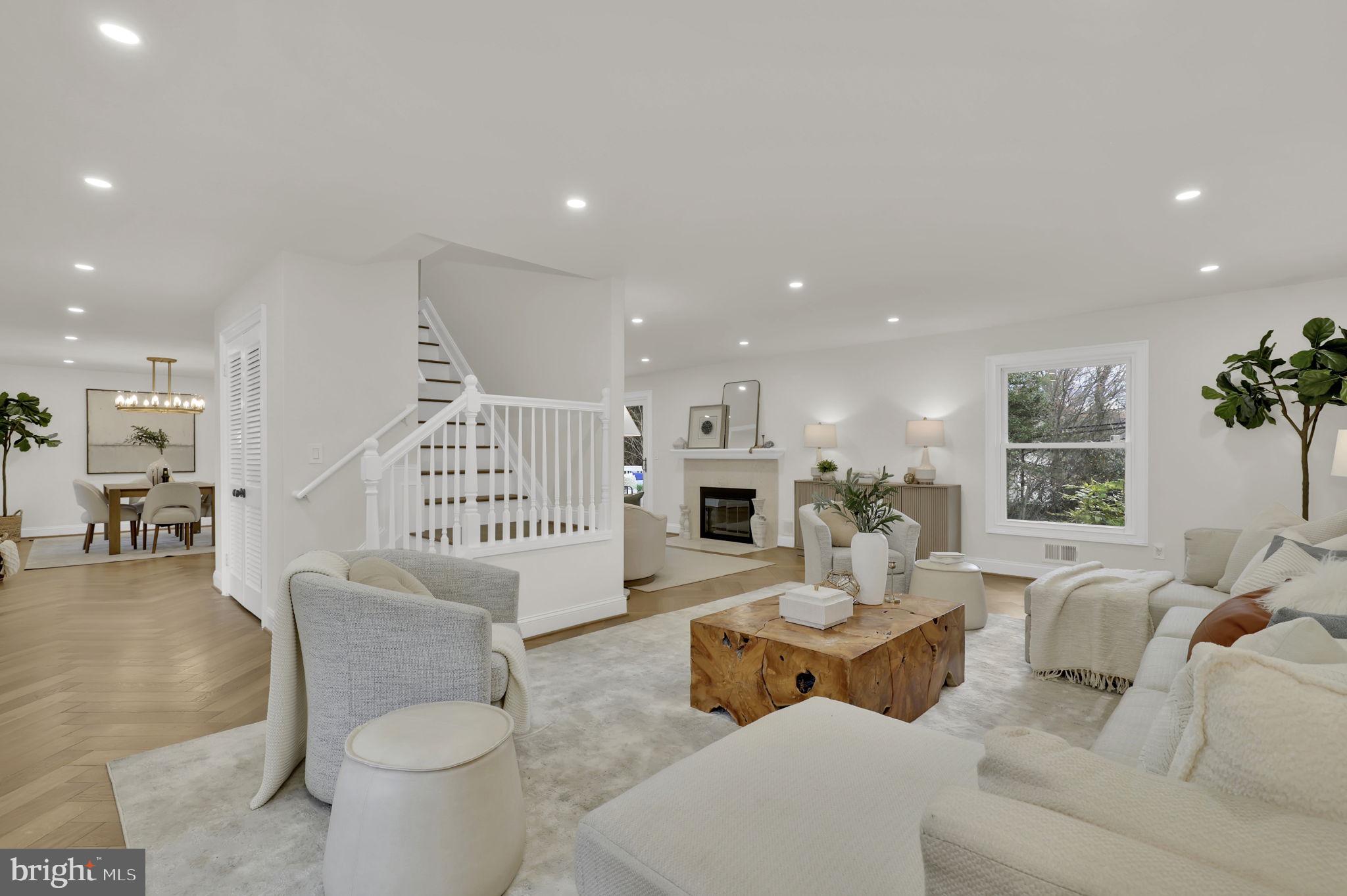 FOX HILLS - Residential