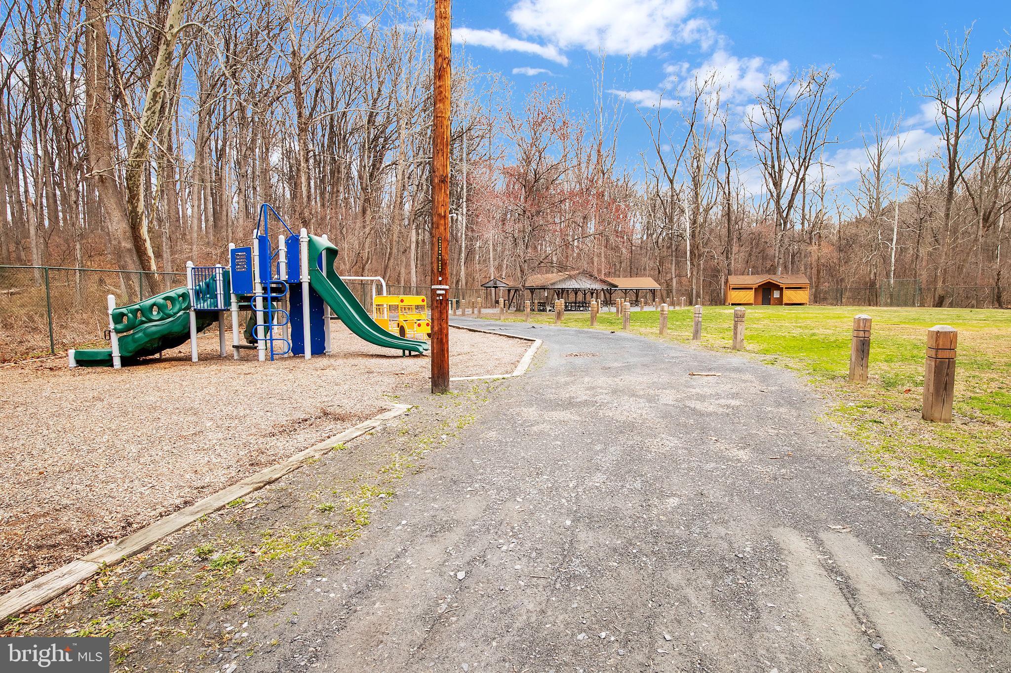 FOX HILLS - Residential