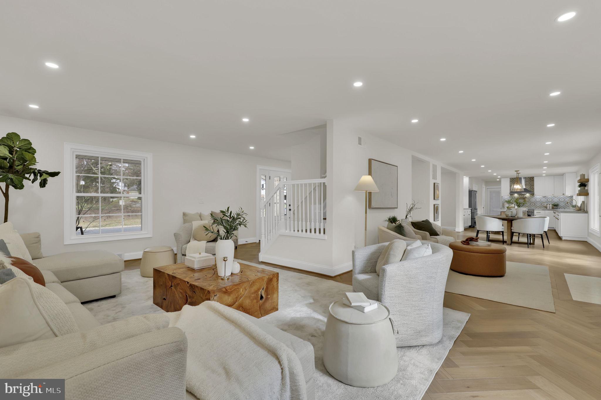 FOX HILLS - Residential