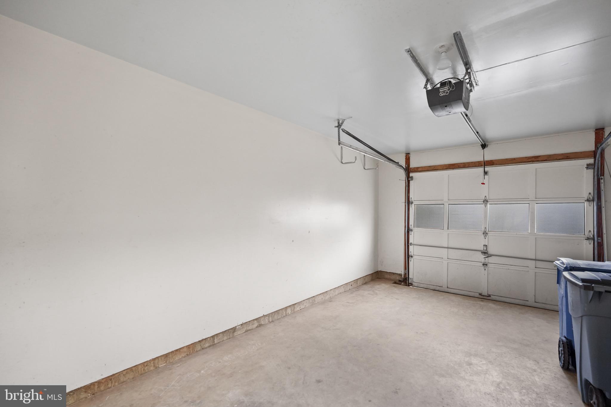 WILLOWS OF POTOMAC - Residential