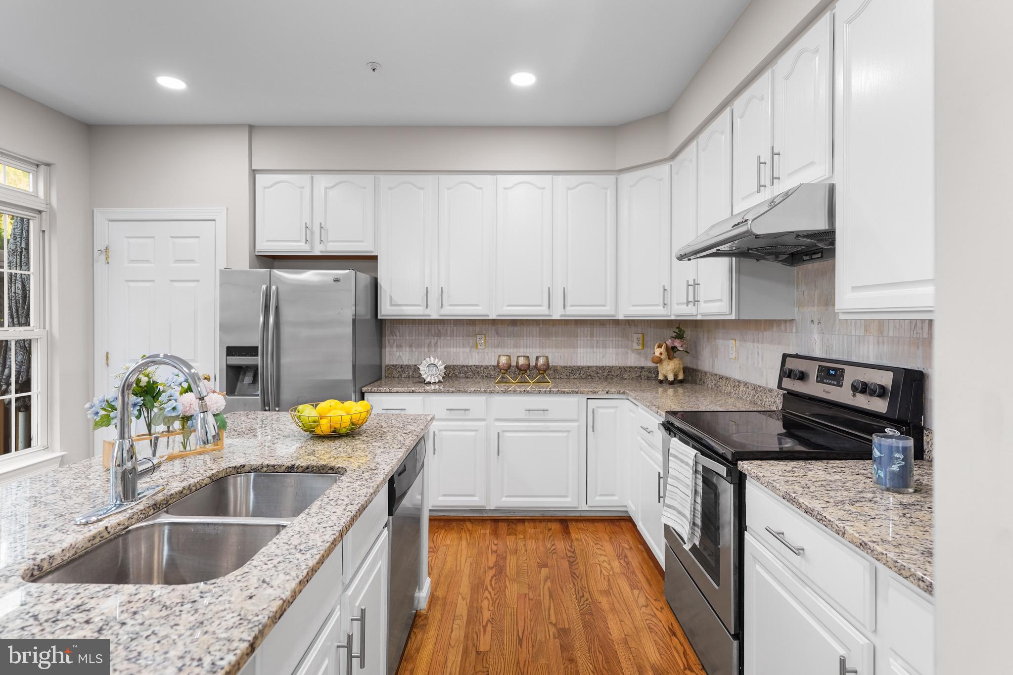 WILLOWS OF POTOMAC - Residential