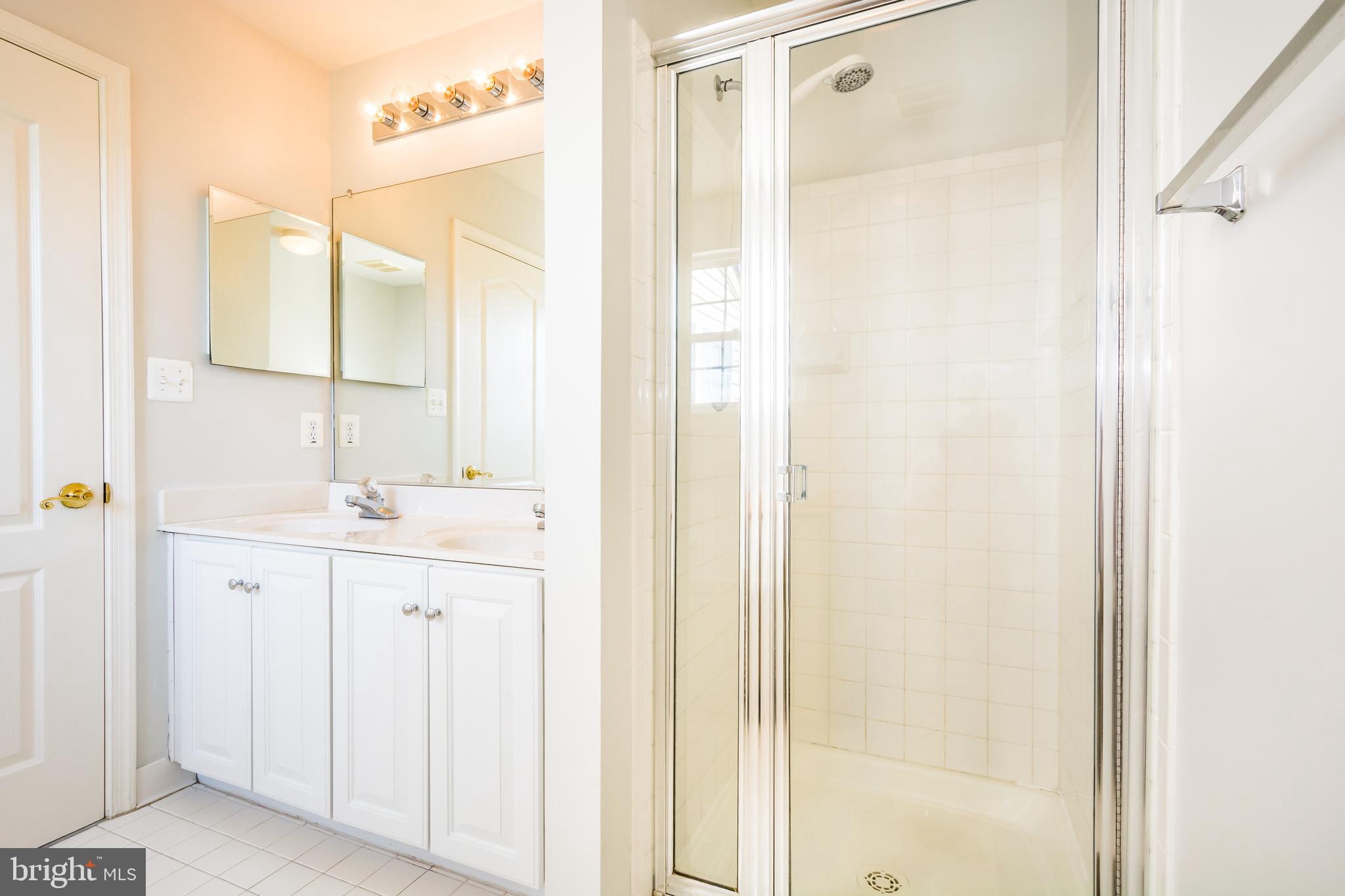 GREENBRIER HILLS - Residential Lease