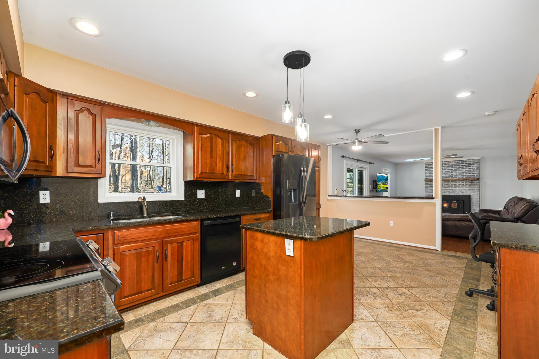 CANNON BLUFF - Residential