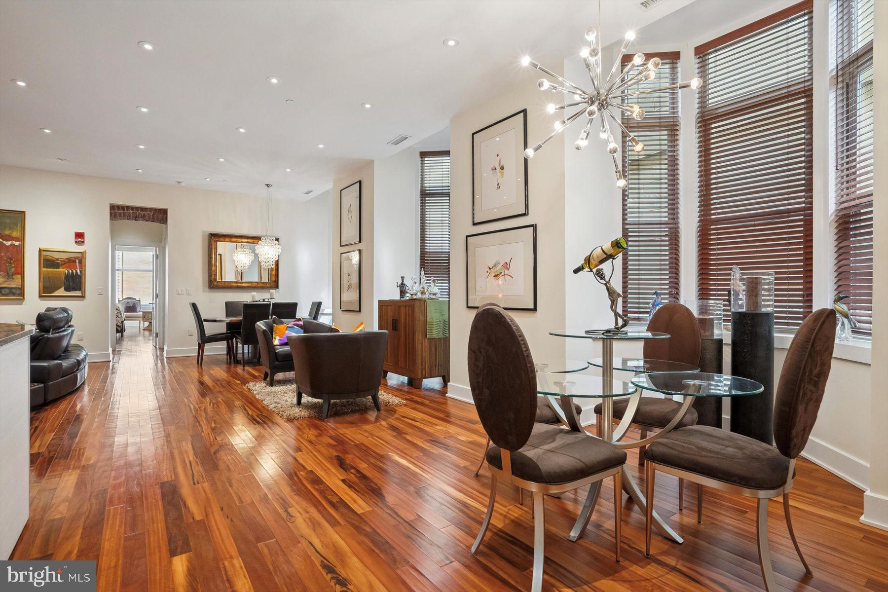 SOCIETY HILL - Residential