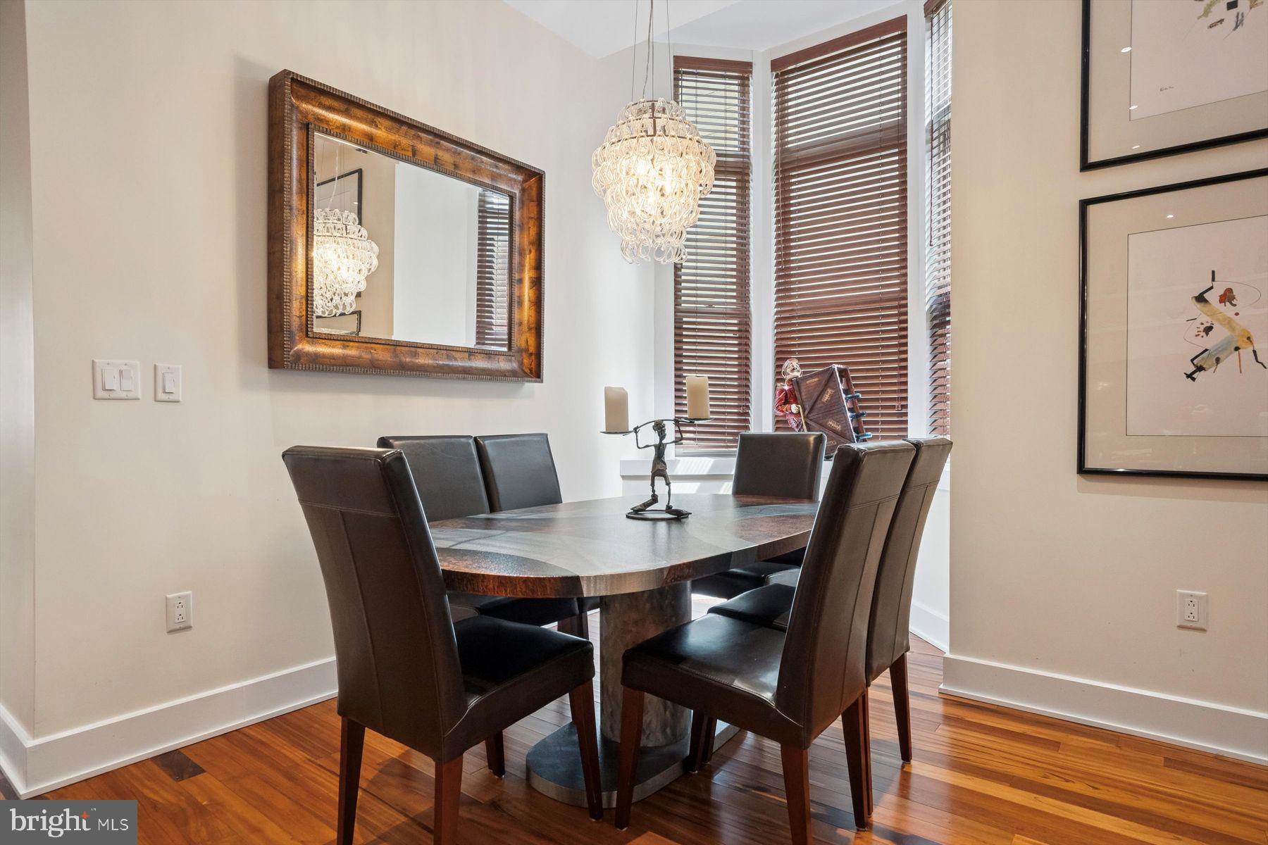 SOCIETY HILL - Residential