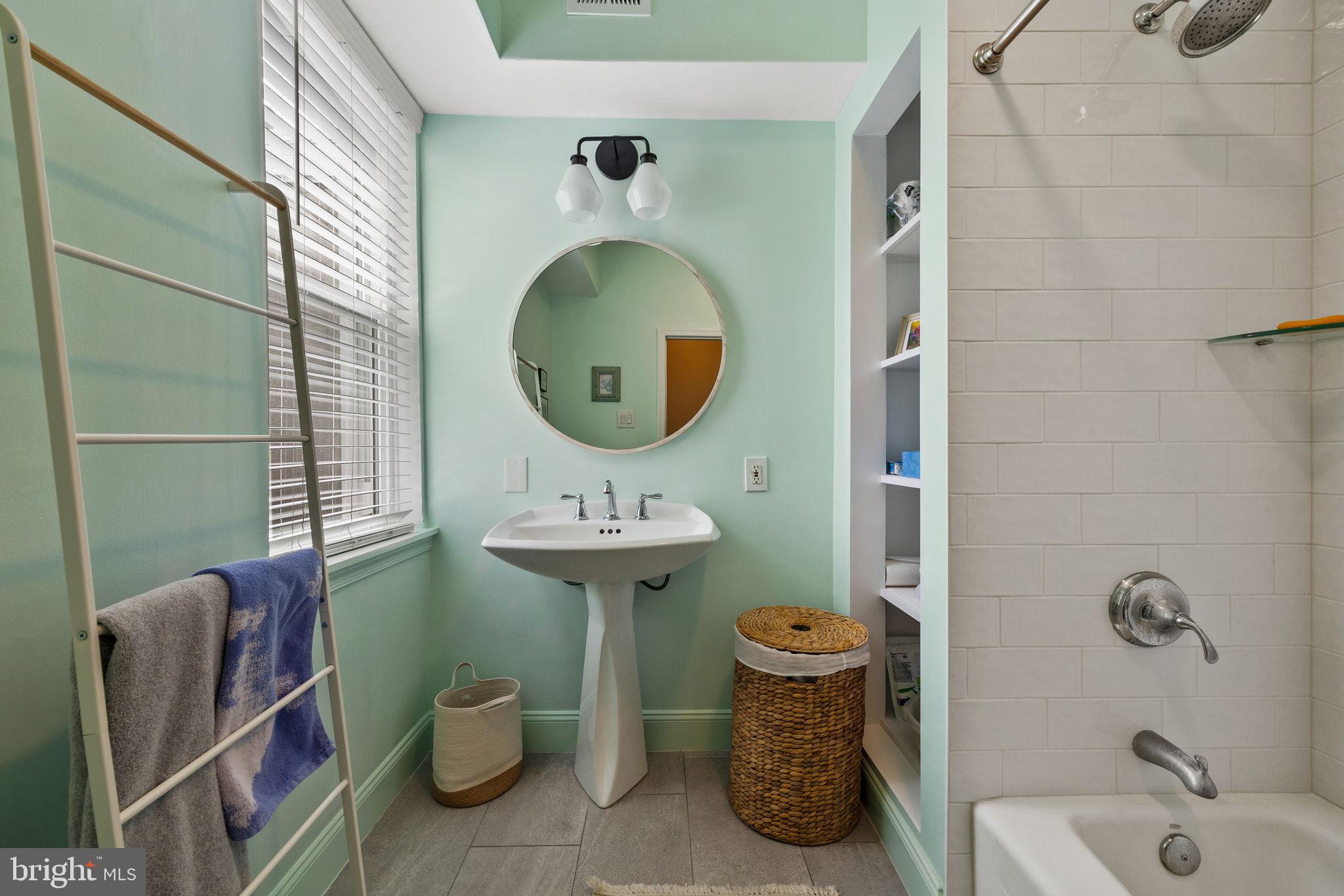 FAIRMOUNT - Residential