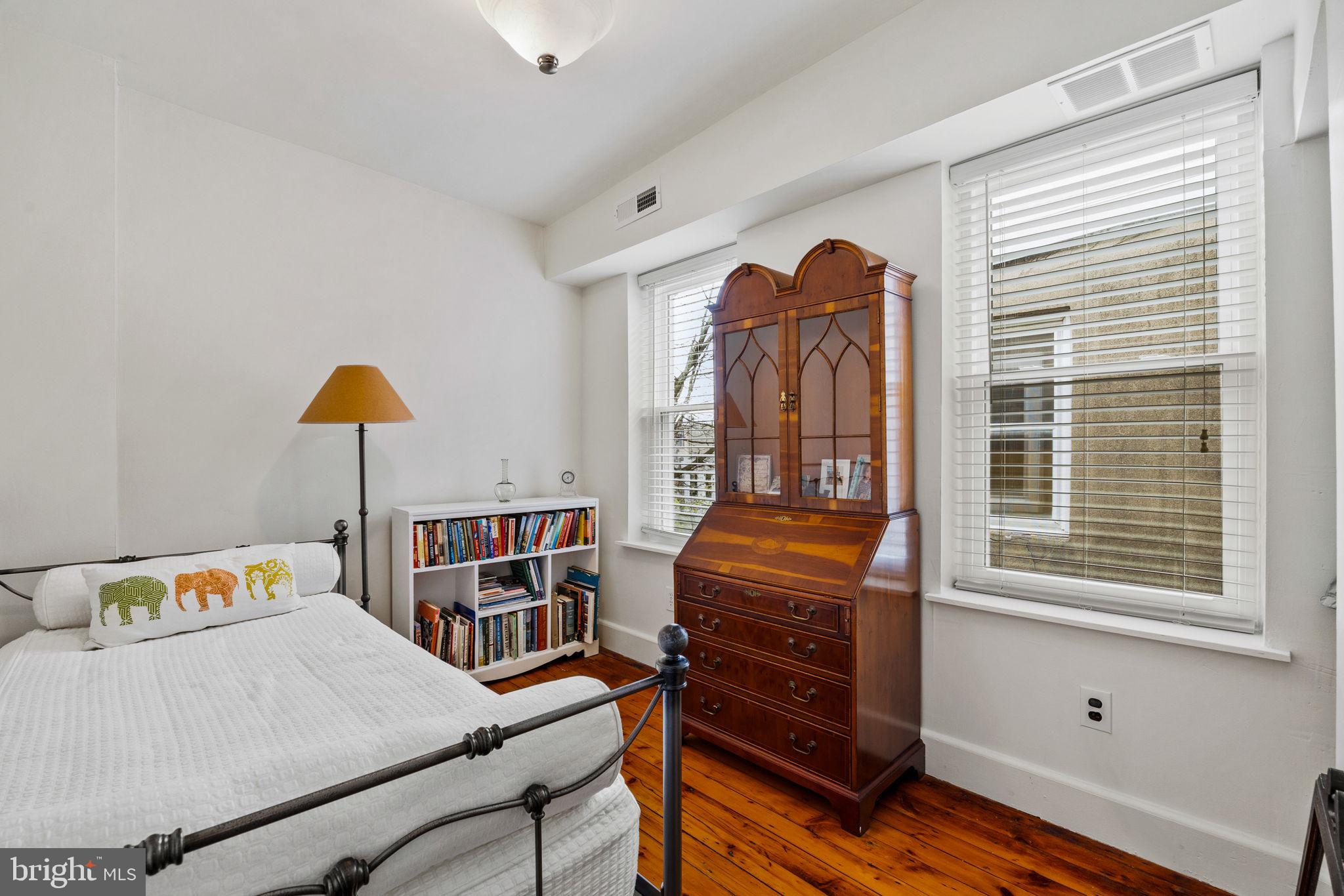 FAIRMOUNT - Residential