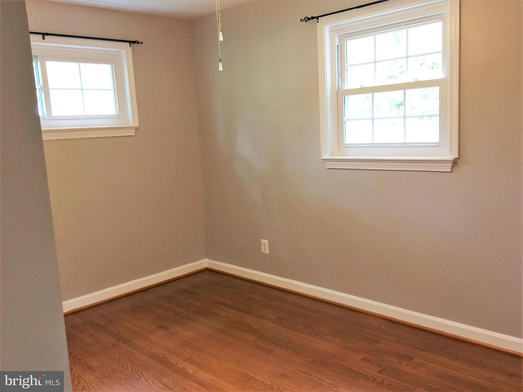 BROYHILL PARK - Residential Lease