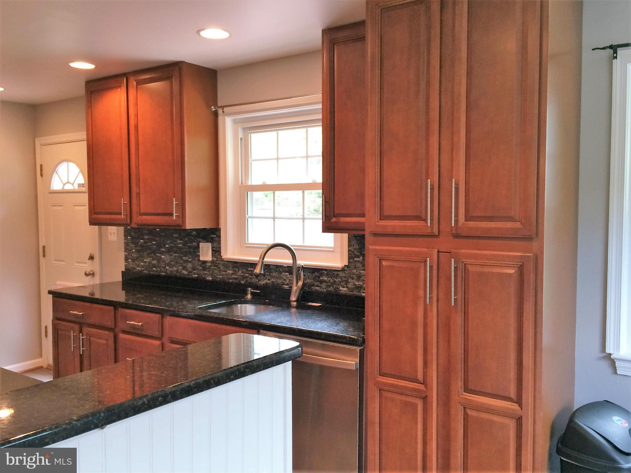 BROYHILL PARK - Residential Lease