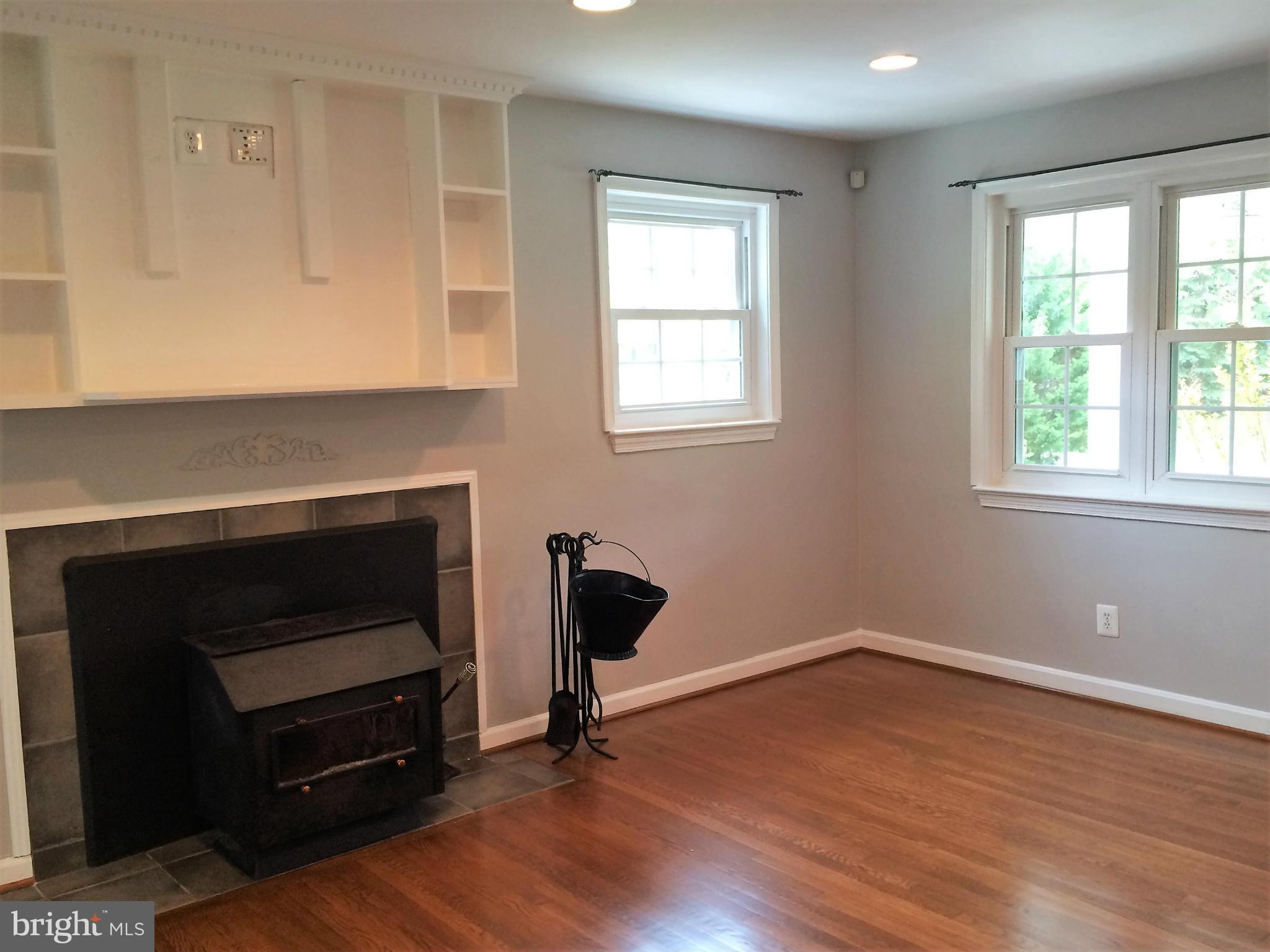 BROYHILL PARK - Residential Lease