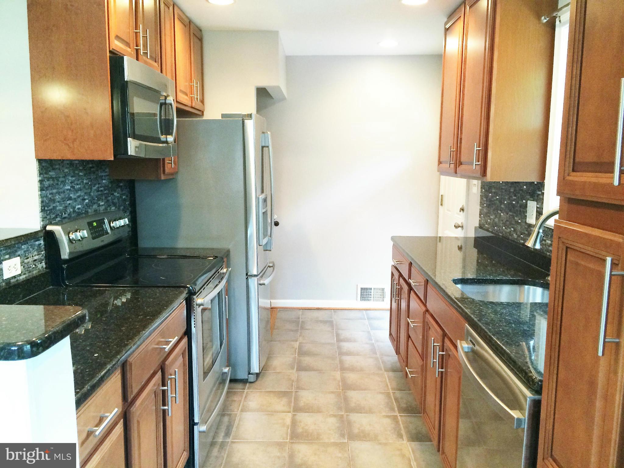 BROYHILL PARK - Residential Lease
