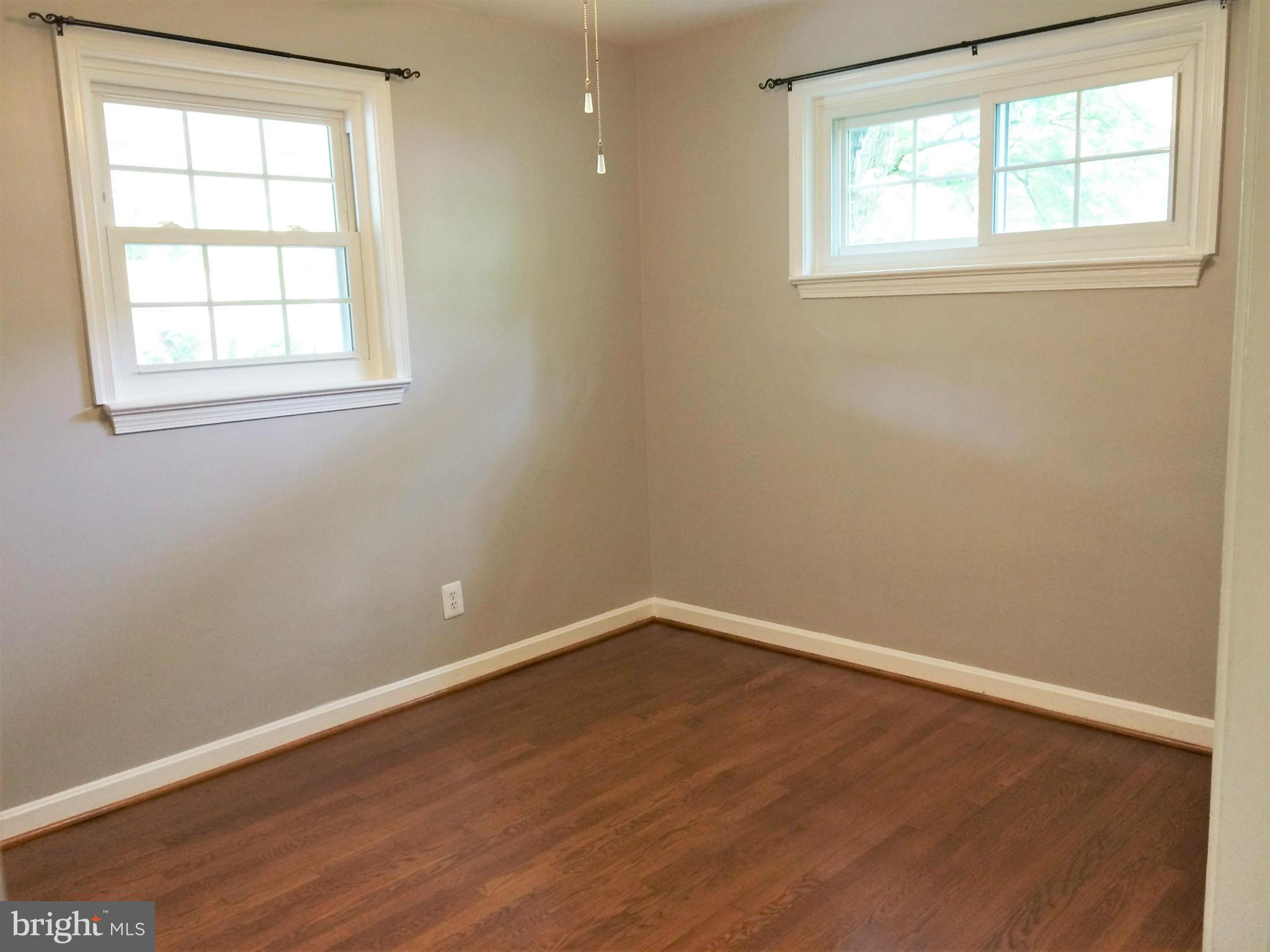 BROYHILL PARK - Residential Lease