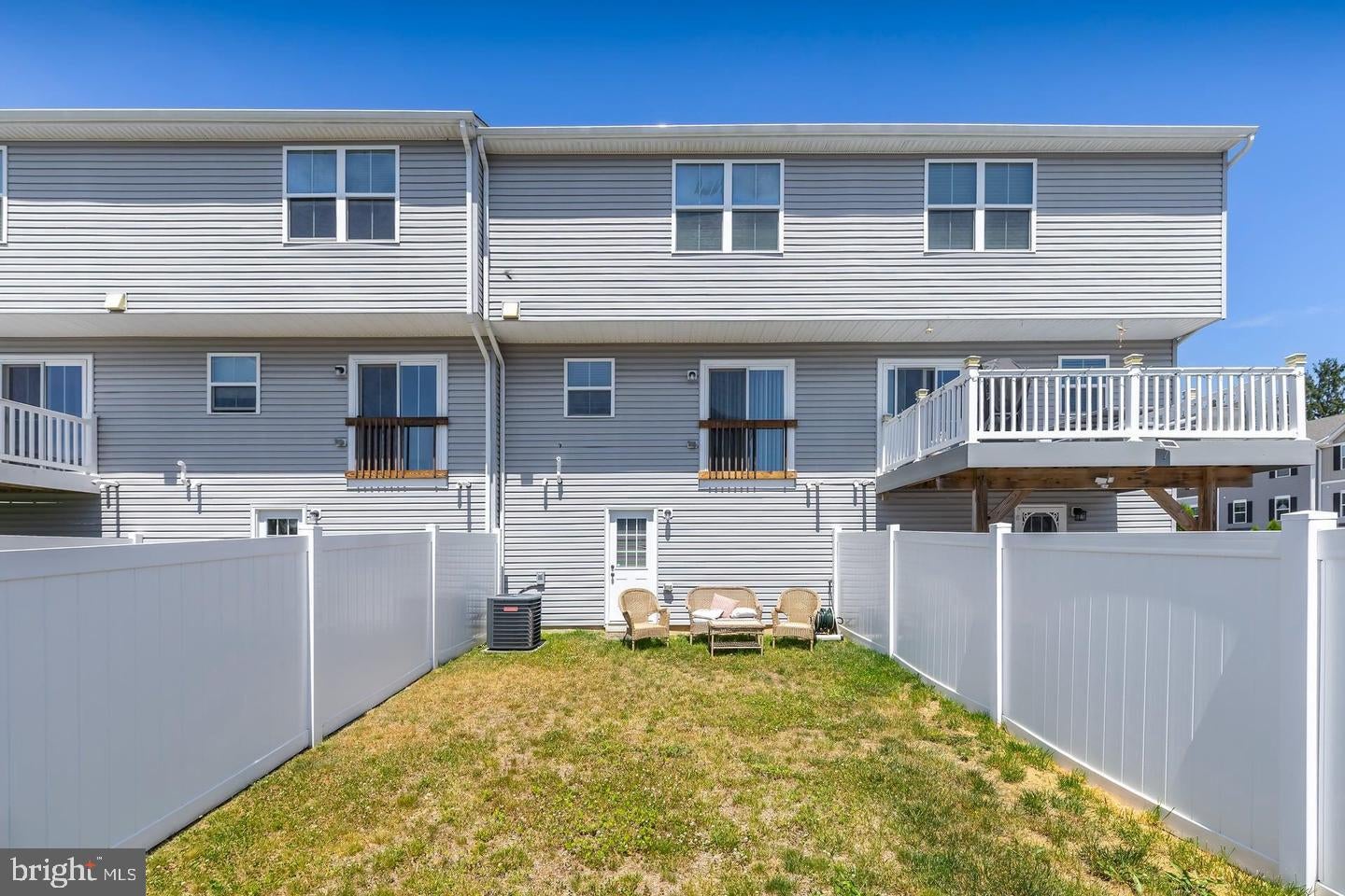 6 BURR STREET
