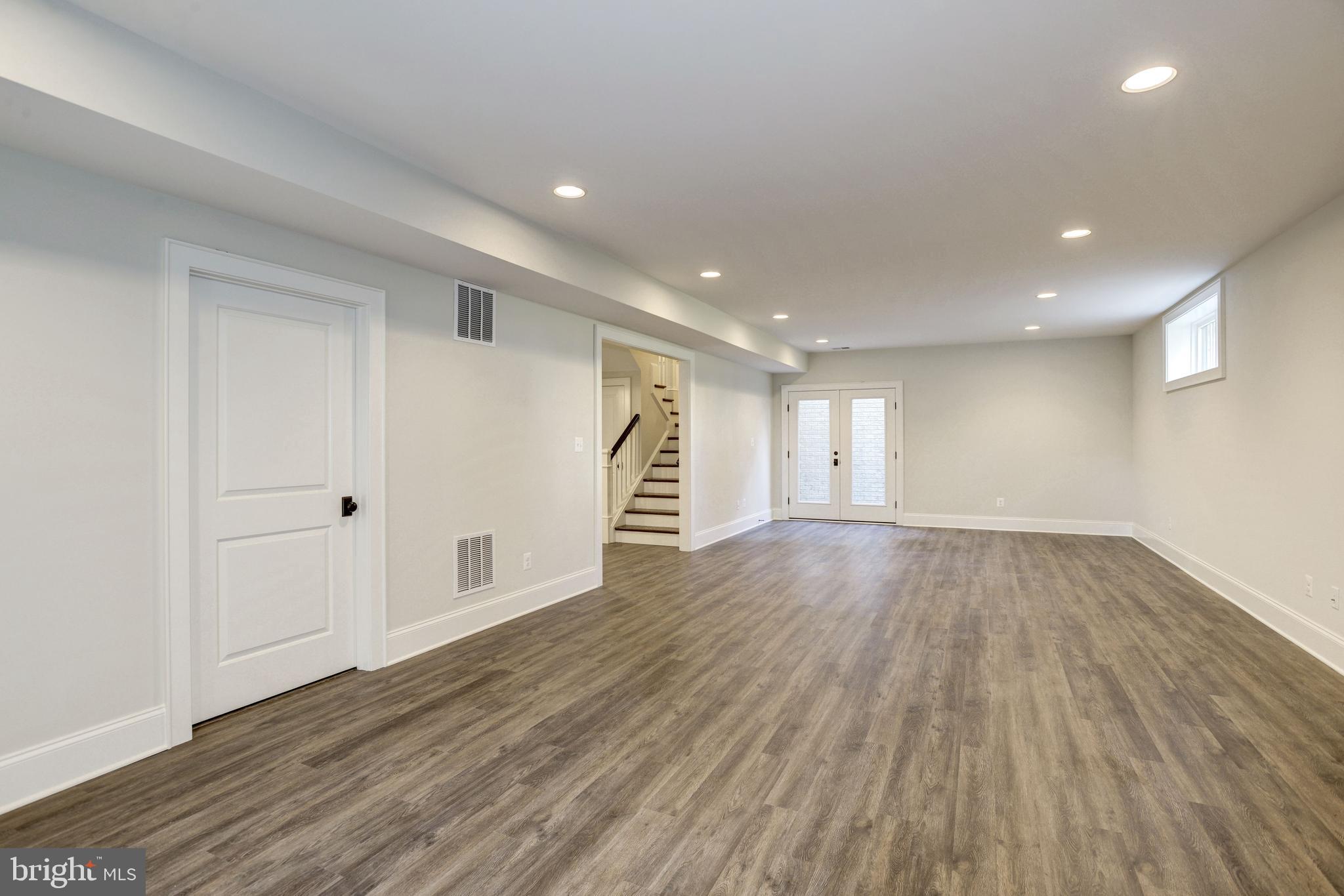 LEEWAY HEIGHTS - Residential