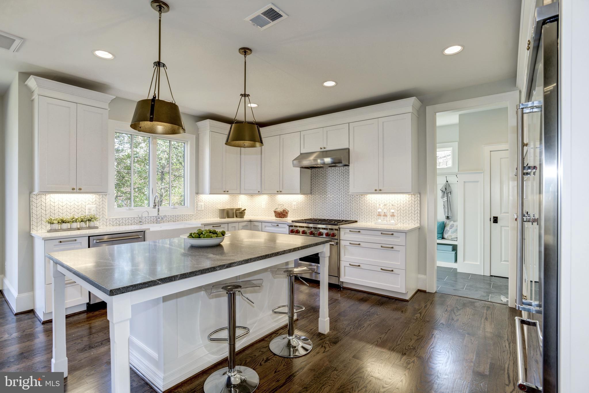 LEEWAY HEIGHTS - Residential