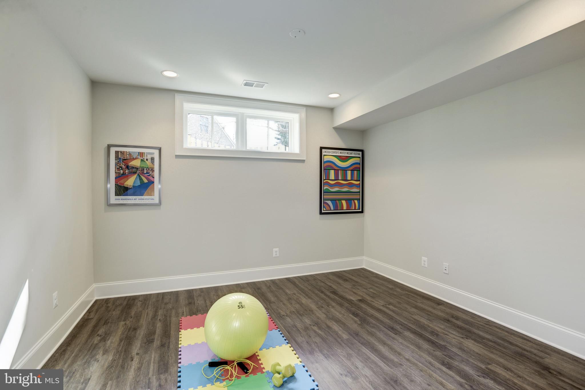 LEEWAY HEIGHTS - Residential