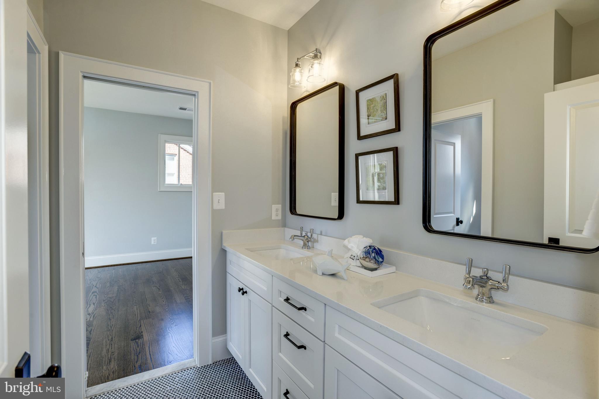 LEEWAY HEIGHTS - Residential