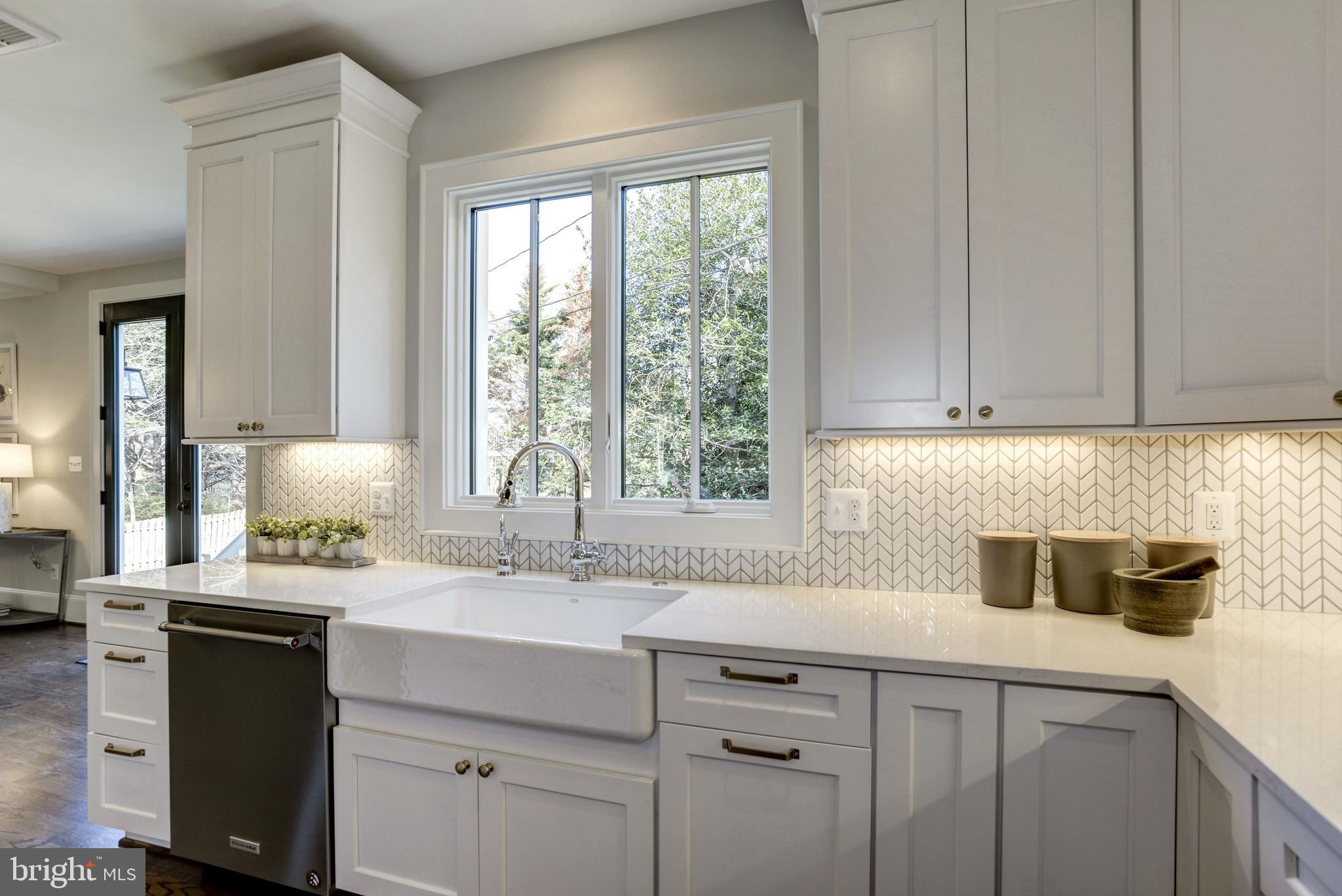 LEEWAY HEIGHTS - Residential