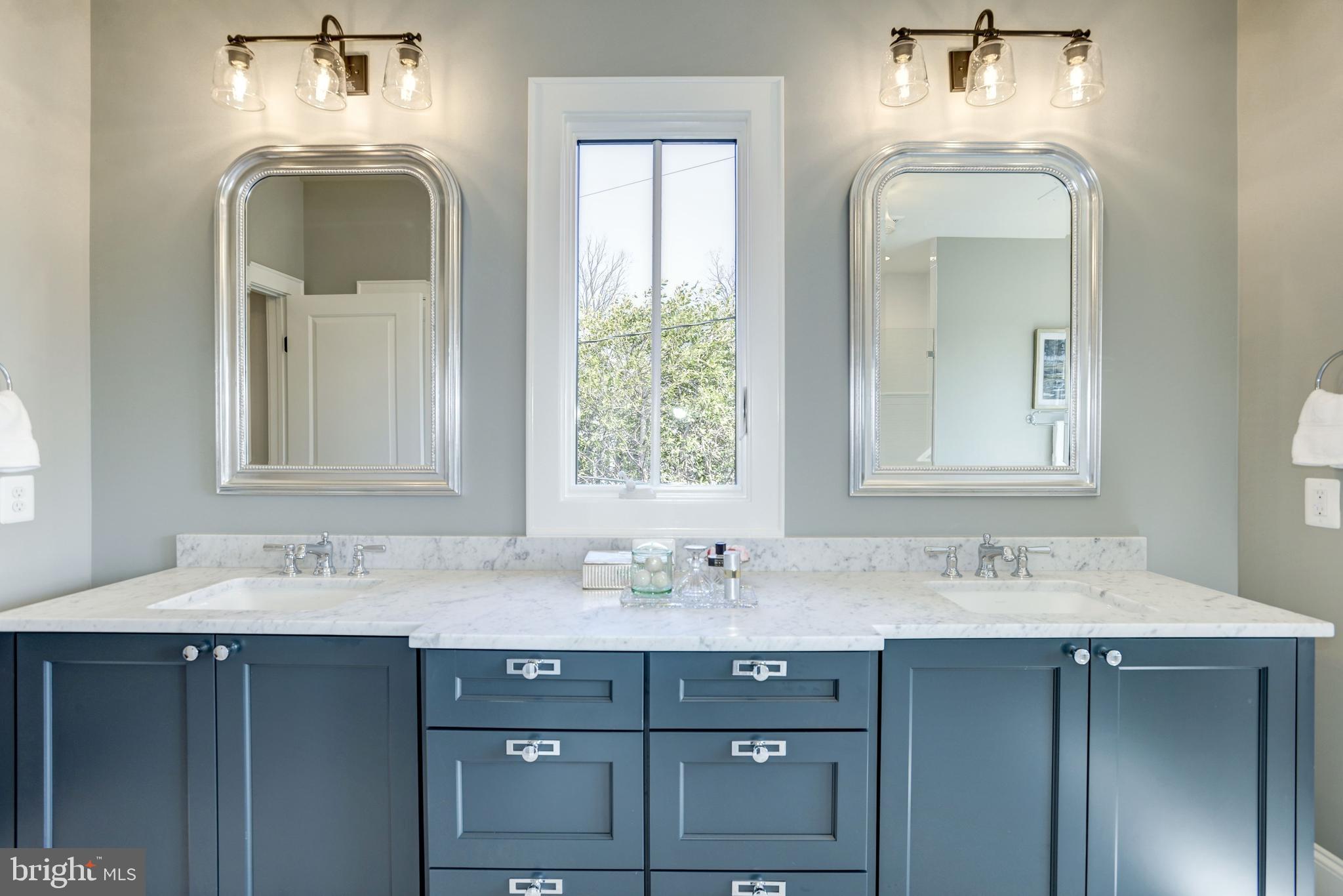 LEEWAY HEIGHTS - Residential