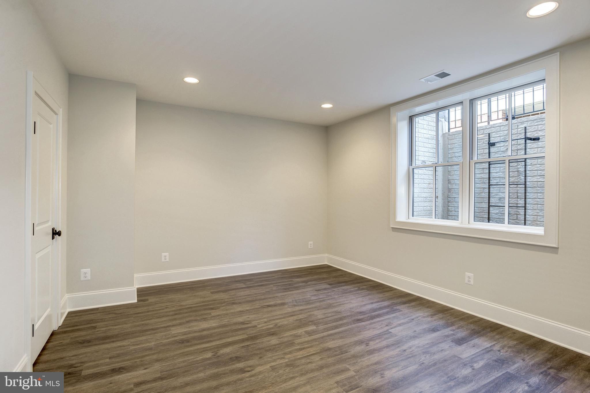 LEEWAY HEIGHTS - Residential