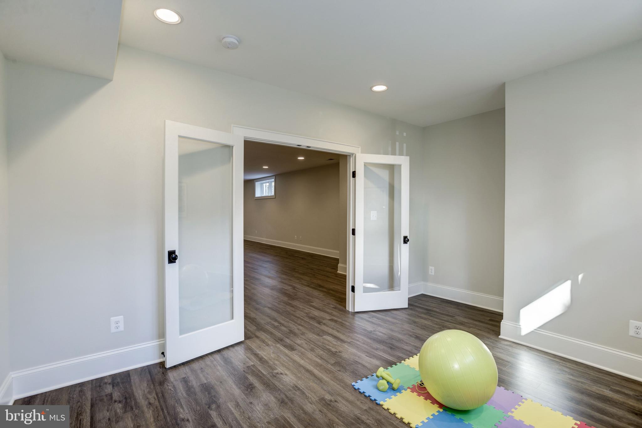 LEEWAY HEIGHTS - Residential