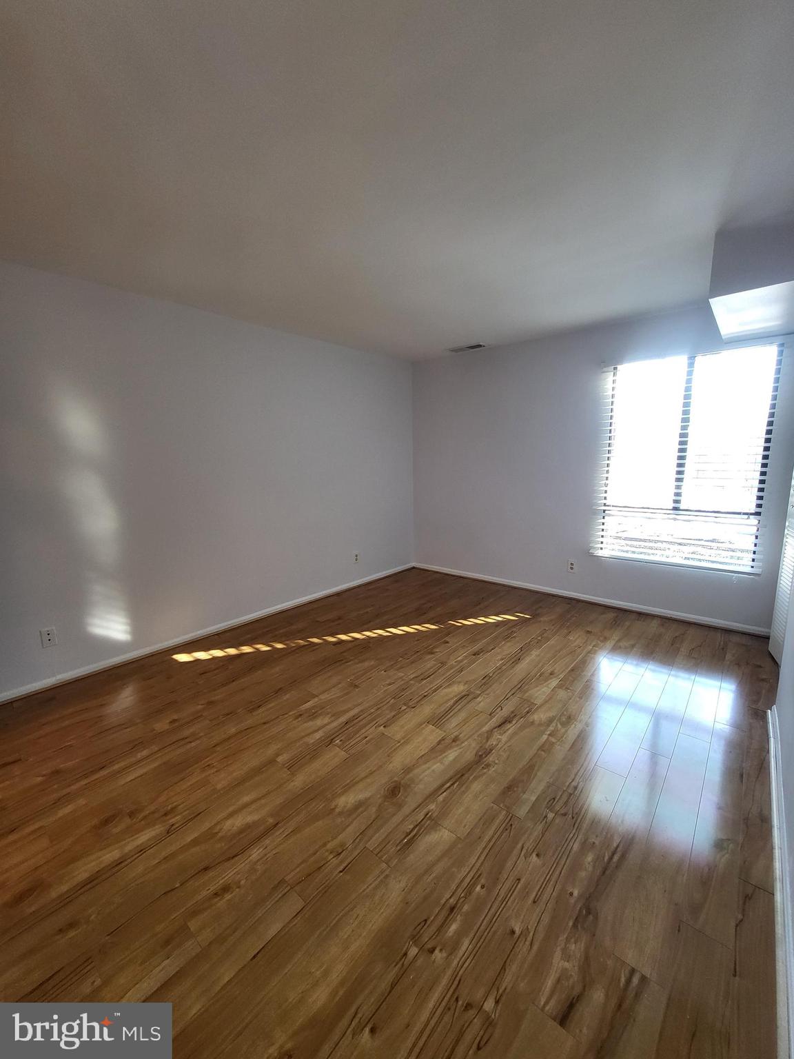 HERITAGE COURT - Residential