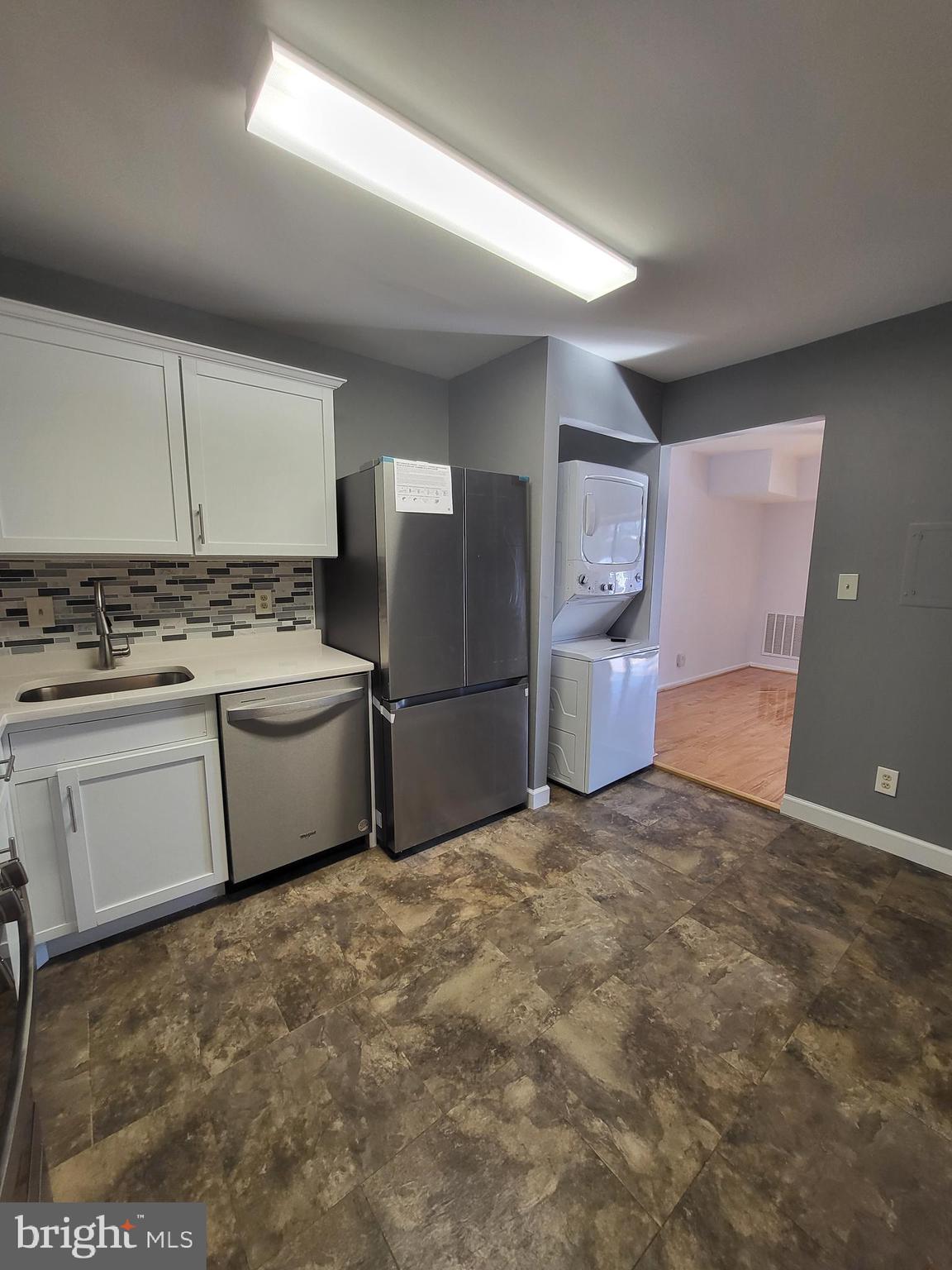 HERITAGE COURT - Residential