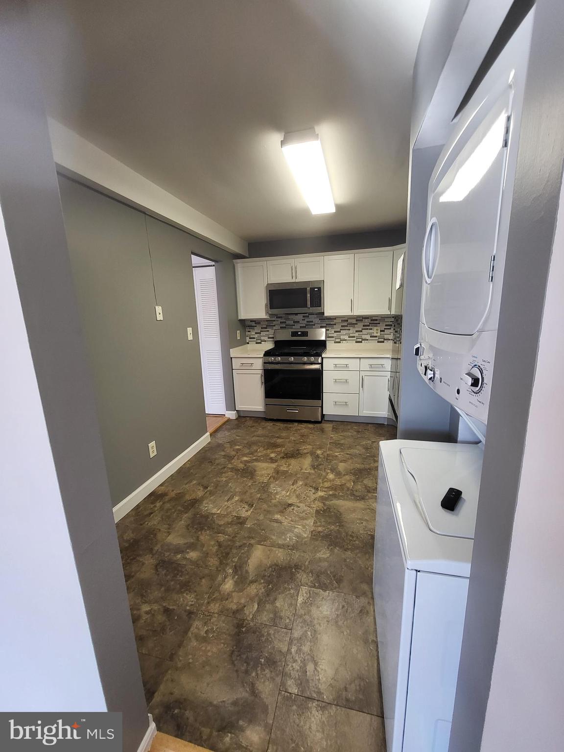 HERITAGE COURT - Residential