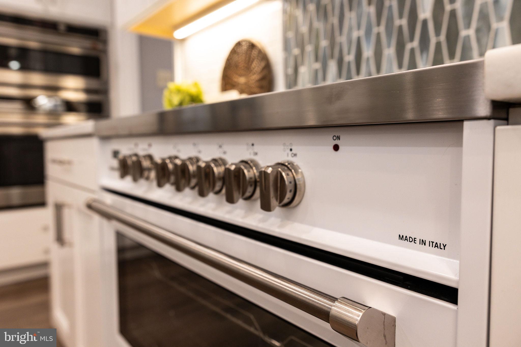 CALVERT ESTATES - Residential