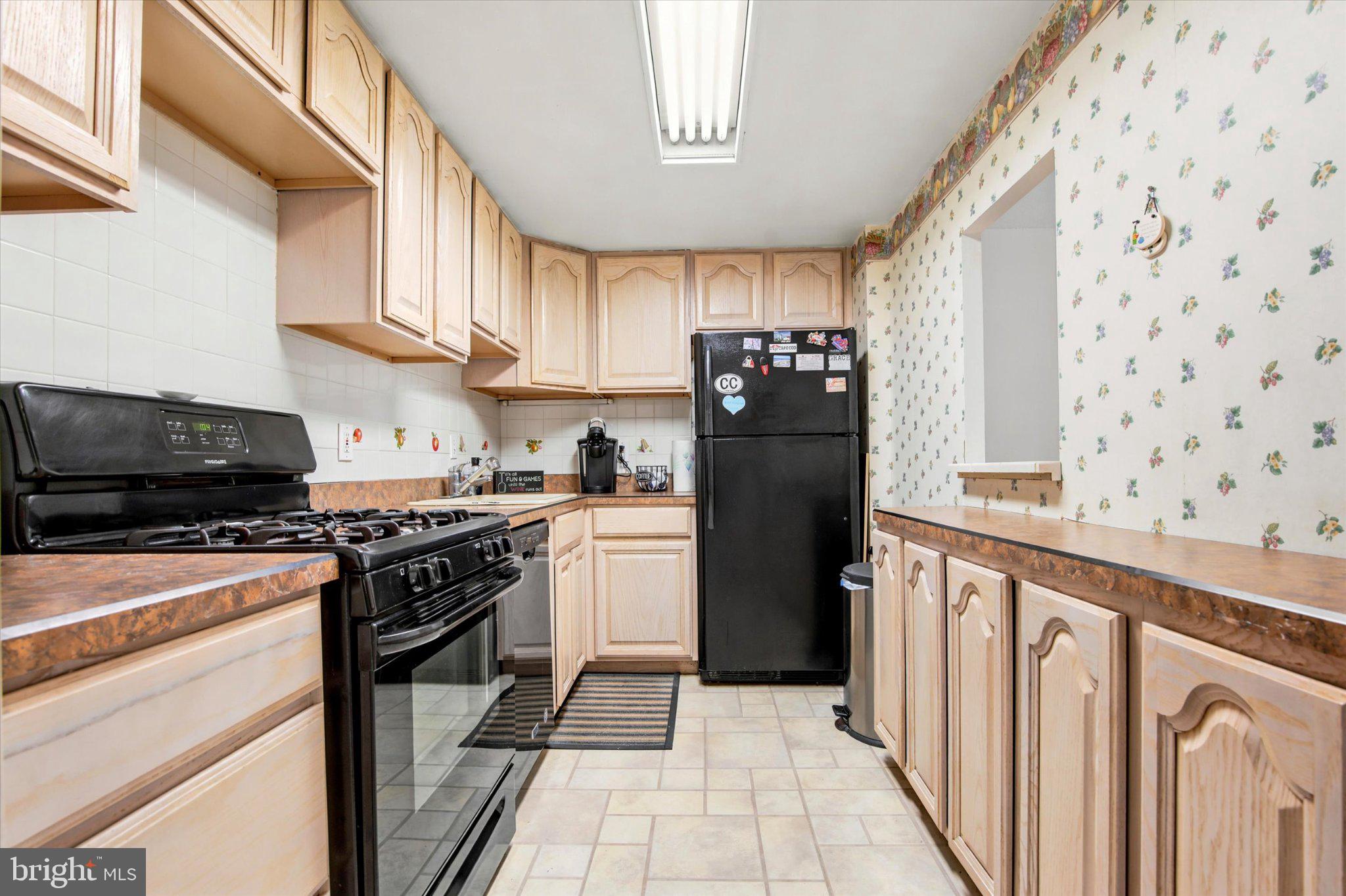 100 WEST AVENUE 421-S