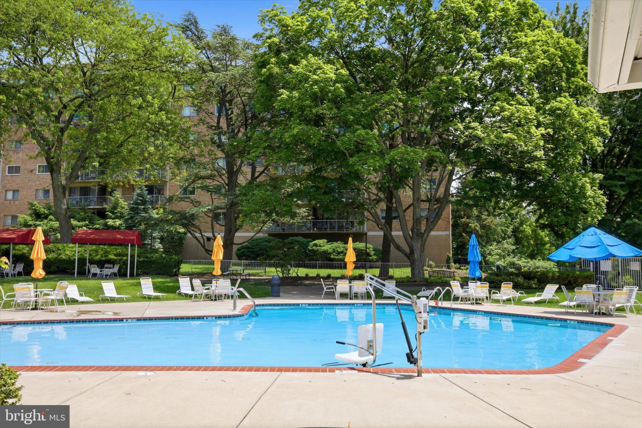 JENKINTOWN - Residential
