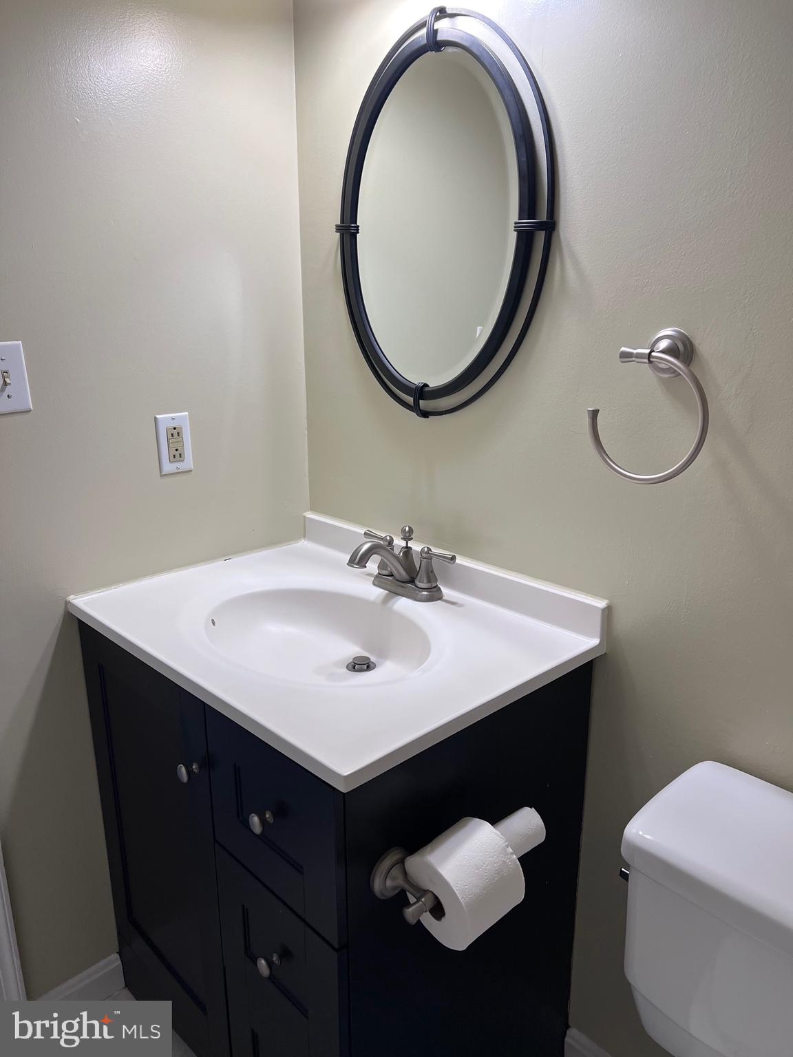 RIVERSIDE RUN - Residential Lease