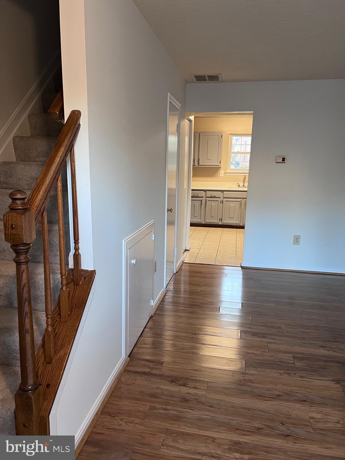 RIVERSIDE RUN - Residential Lease