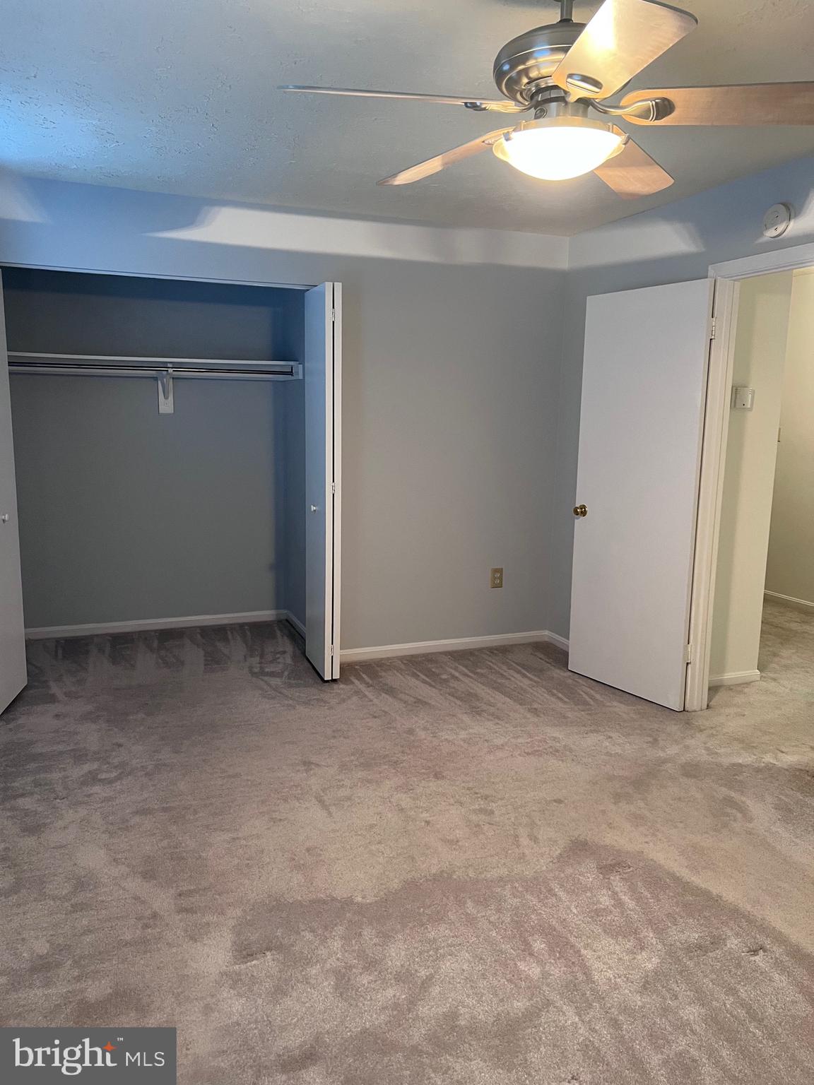 RIVERSIDE RUN - Residential Lease