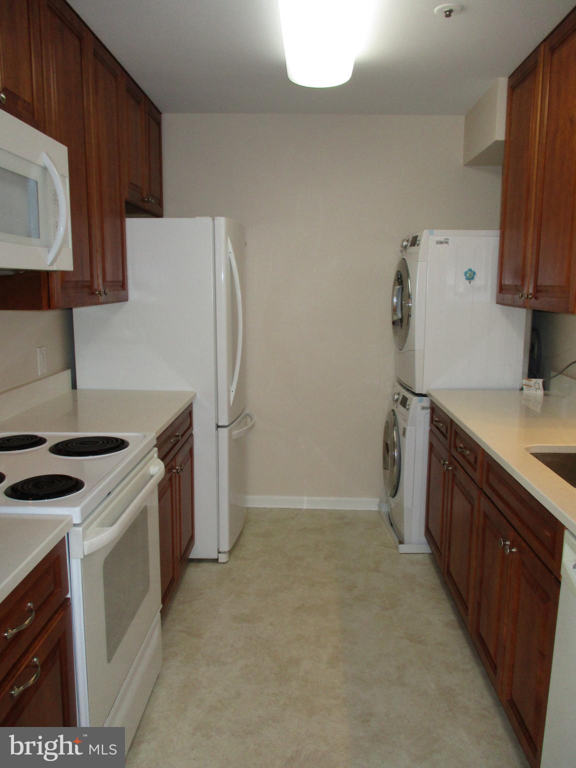 ELLICOTT CROSSING - Residential Lease