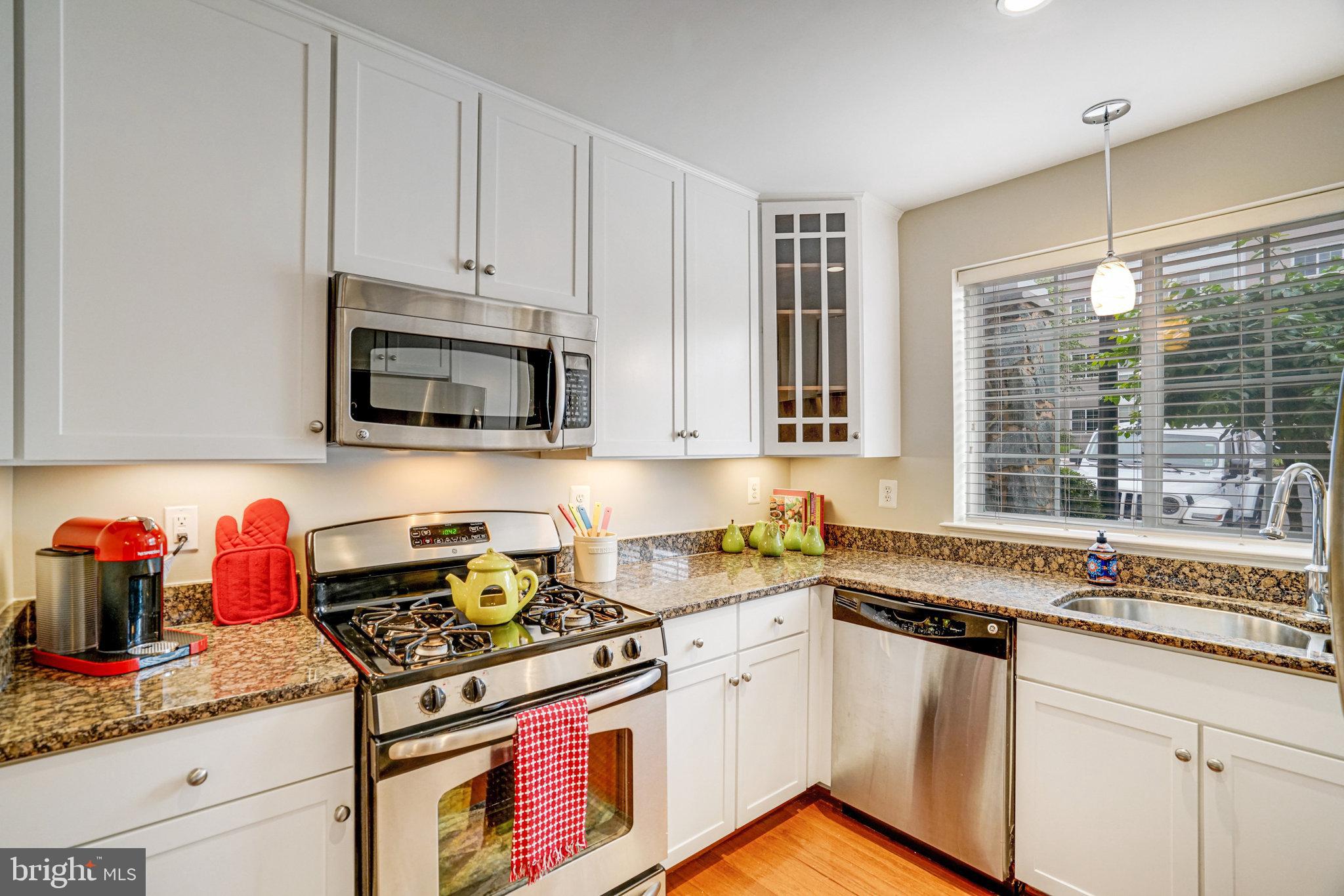 WEST VILLAGE OF SHIRLINGTON - Residential
