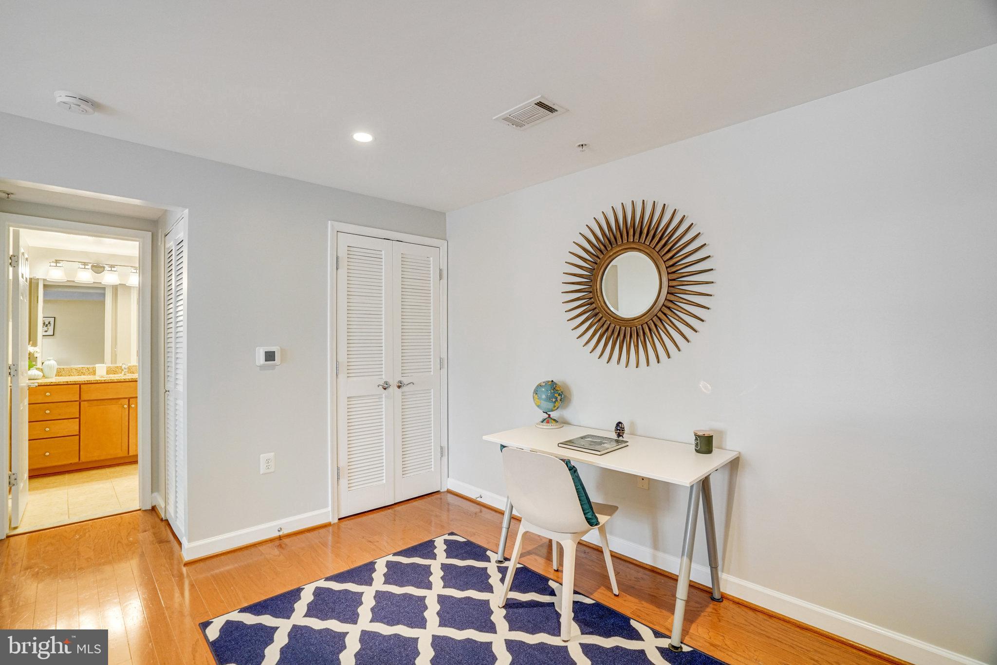 WEST VILLAGE OF SHIRLINGTON - Residential