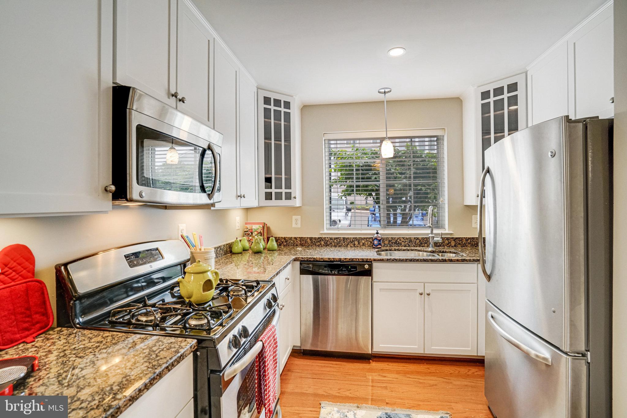 WEST VILLAGE OF SHIRLINGTON - Residential