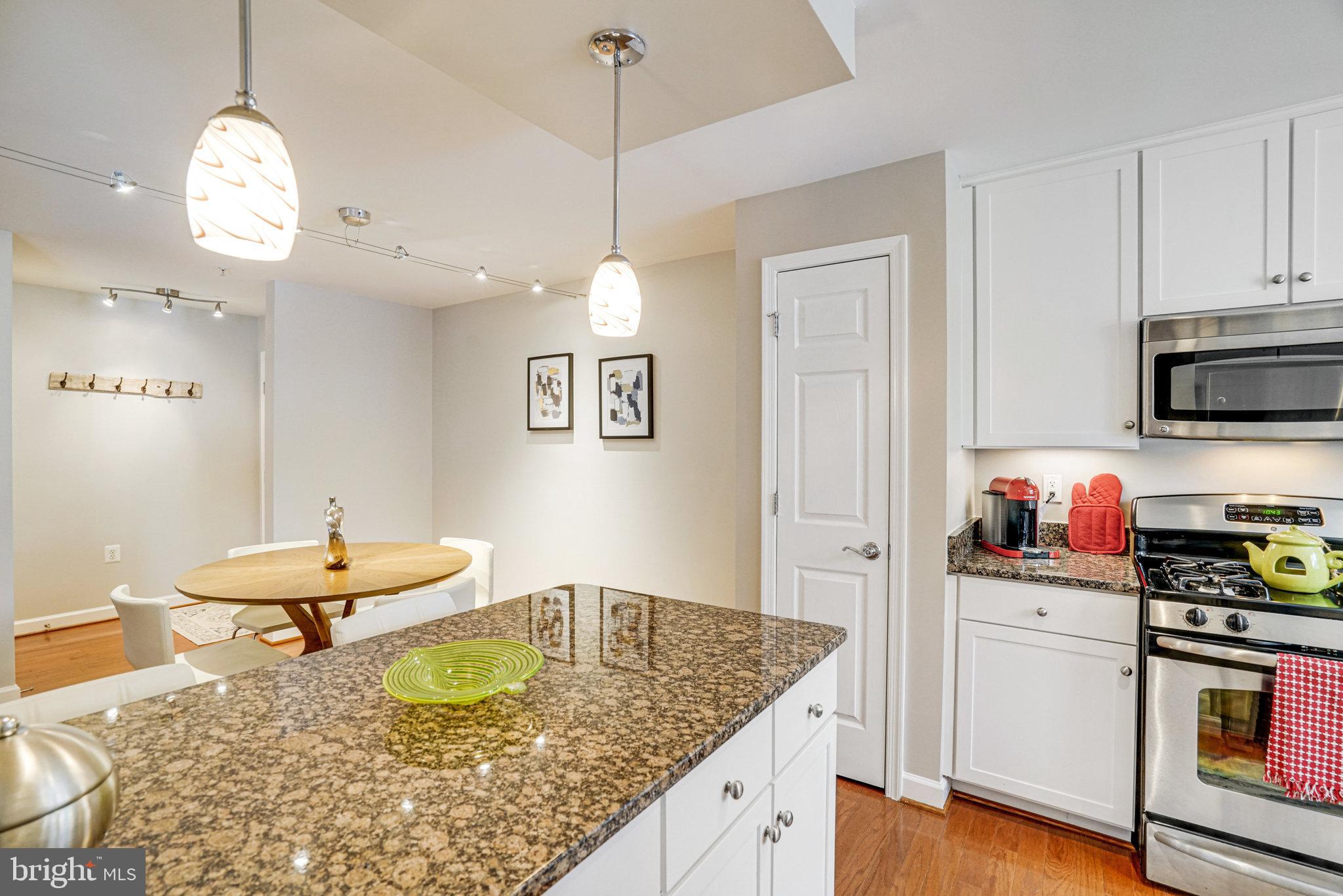 WEST VILLAGE OF SHIRLINGTON - Residential