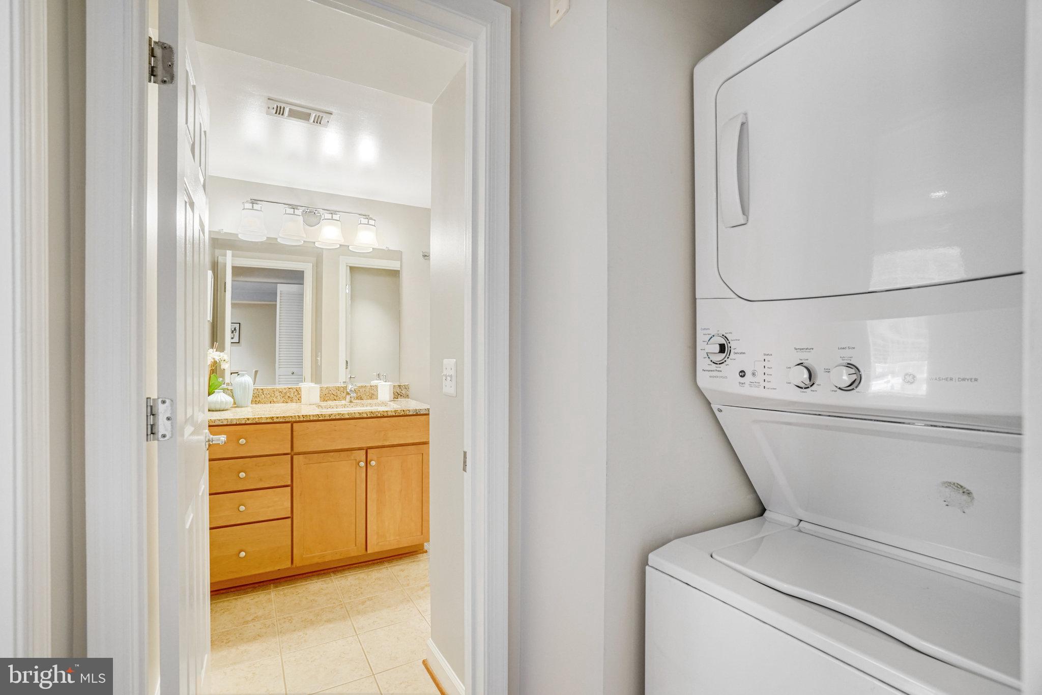 WEST VILLAGE OF SHIRLINGTON - Residential