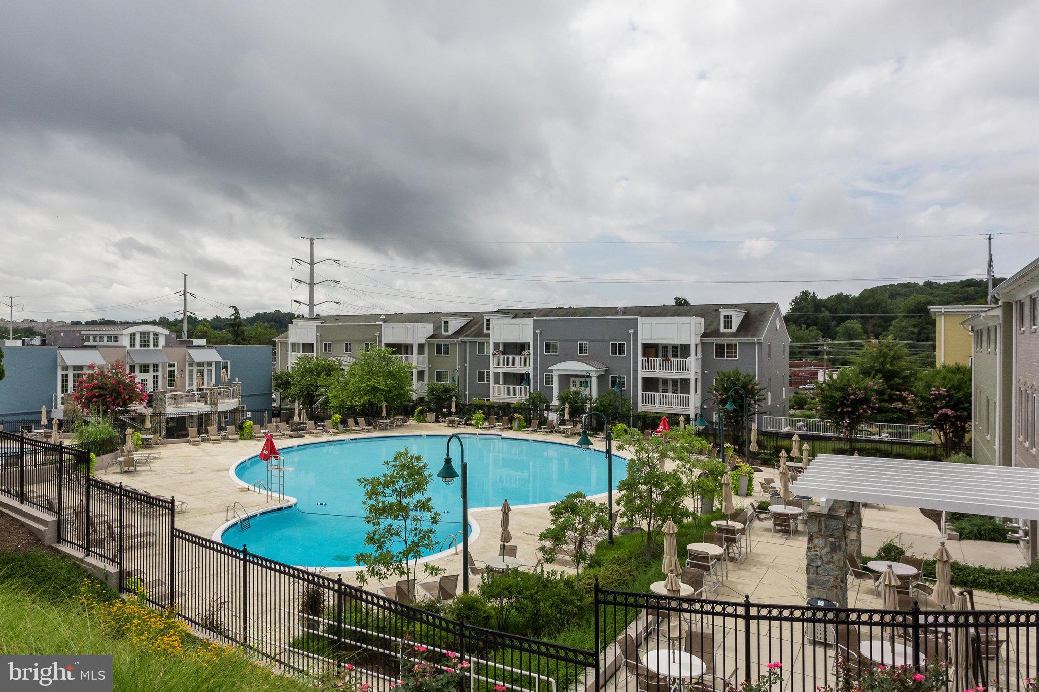 WEST VILLAGE OF SHIRLINGTON - Residential