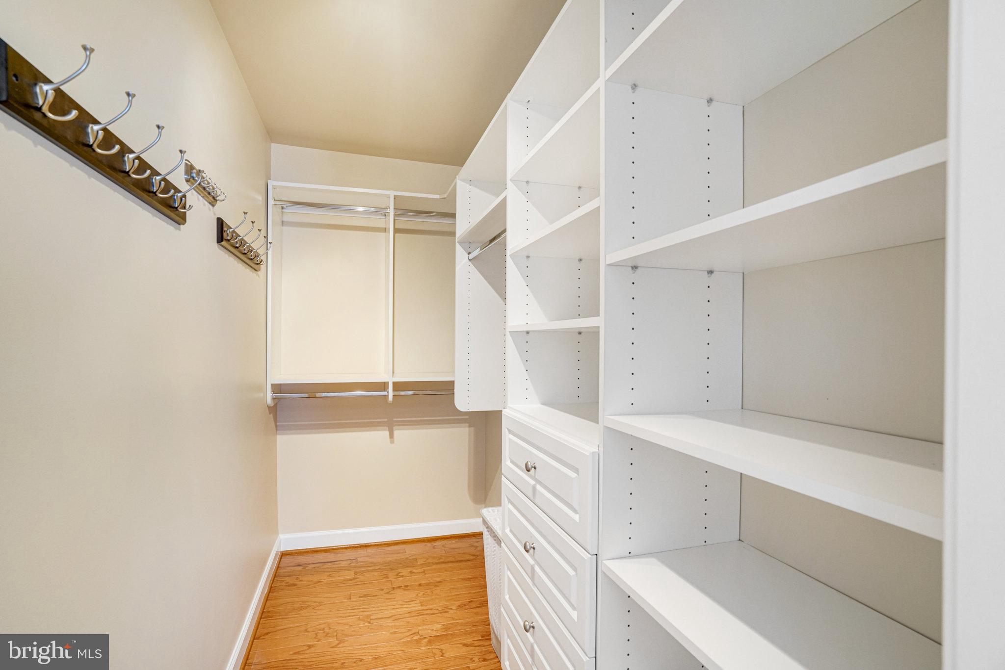 WEST VILLAGE OF SHIRLINGTON - Residential