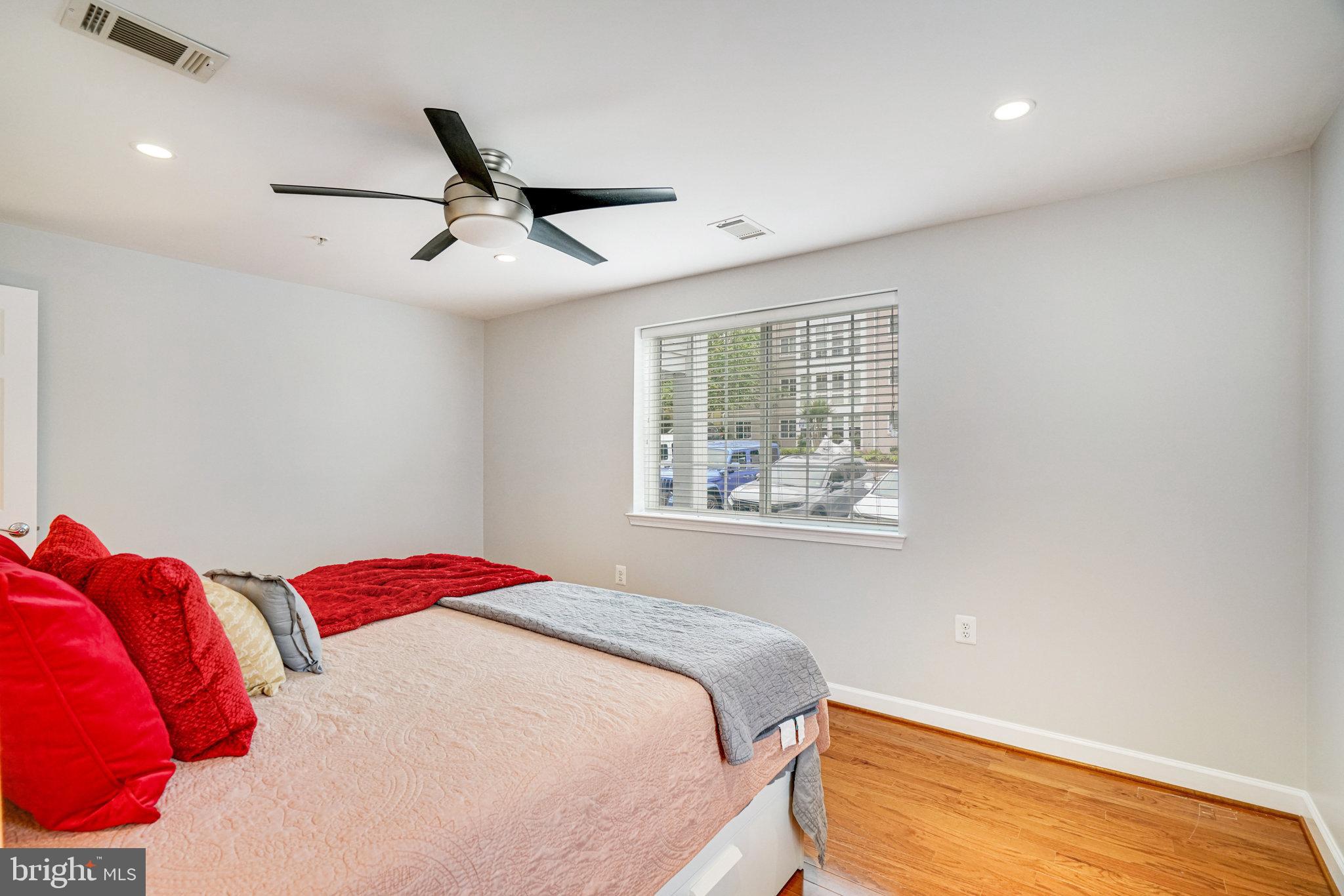 WEST VILLAGE OF SHIRLINGTON - Residential