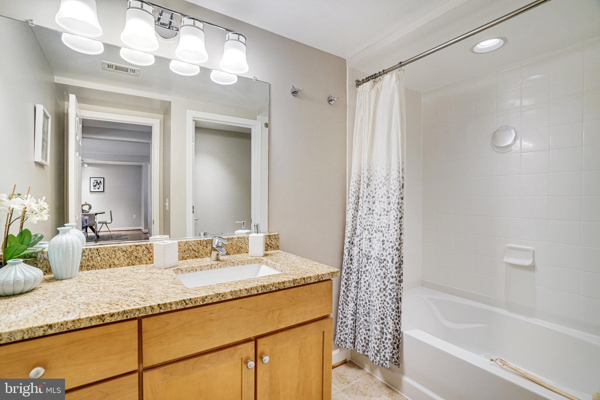 WEST VILLAGE OF SHIRLINGTON - Residential