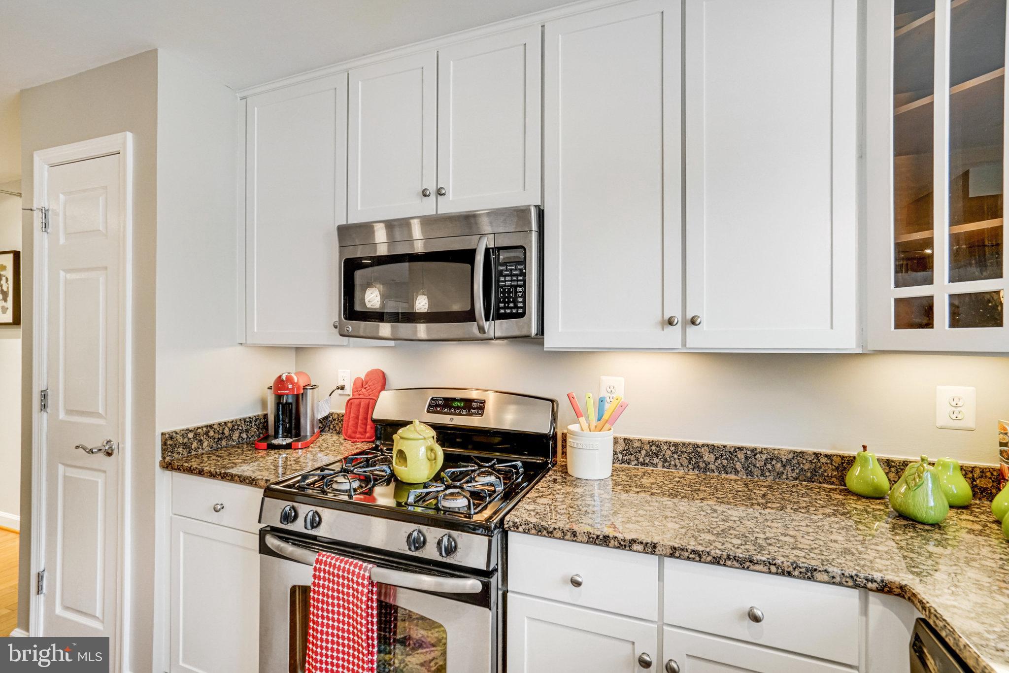 WEST VILLAGE OF SHIRLINGTON - Residential