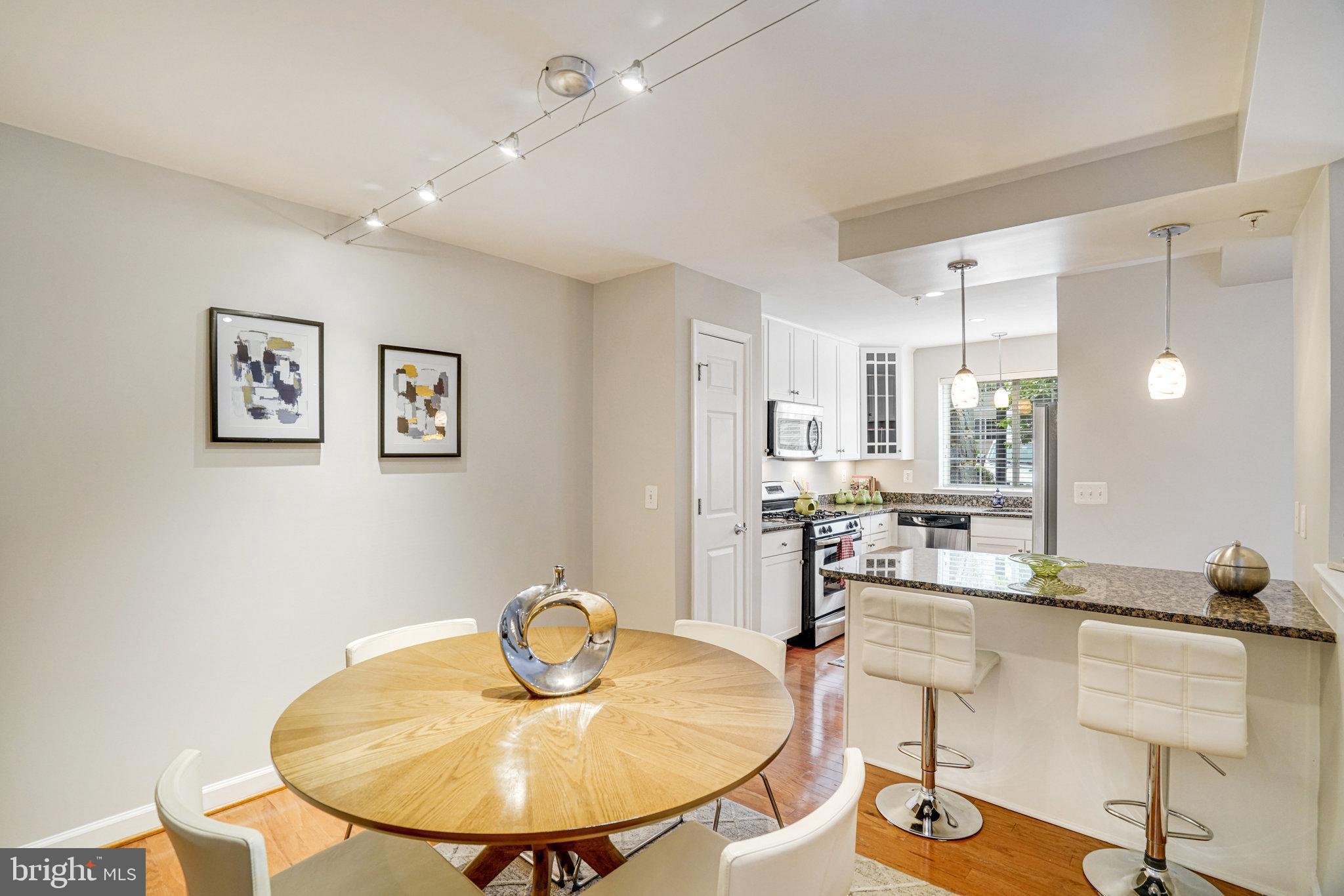 WEST VILLAGE OF SHIRLINGTON - Residential