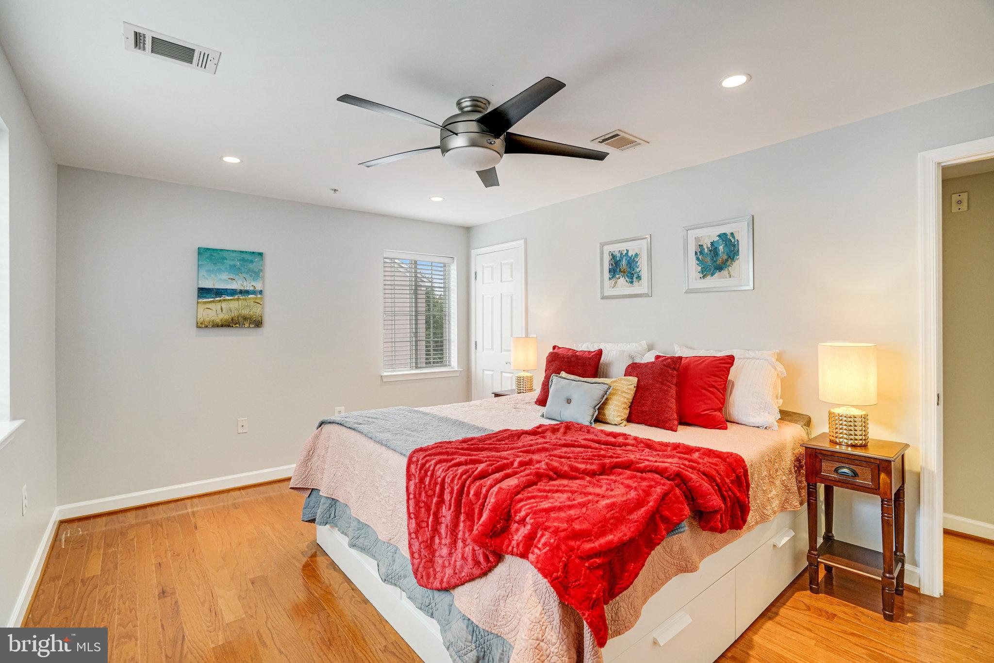 WEST VILLAGE OF SHIRLINGTON - Residential