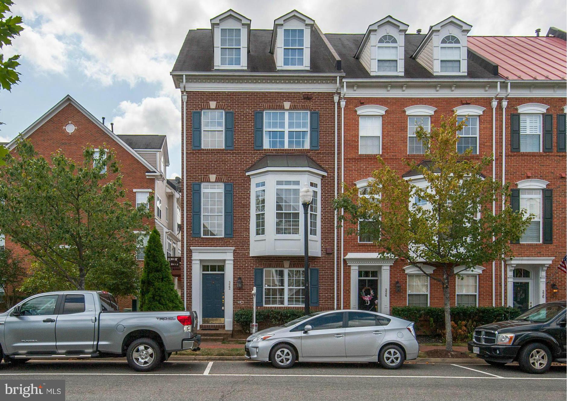 CAMERON STATION - Residential