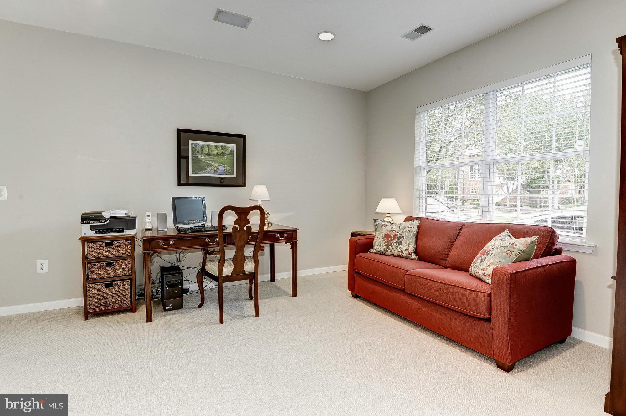 CAMERON STATION - Residential